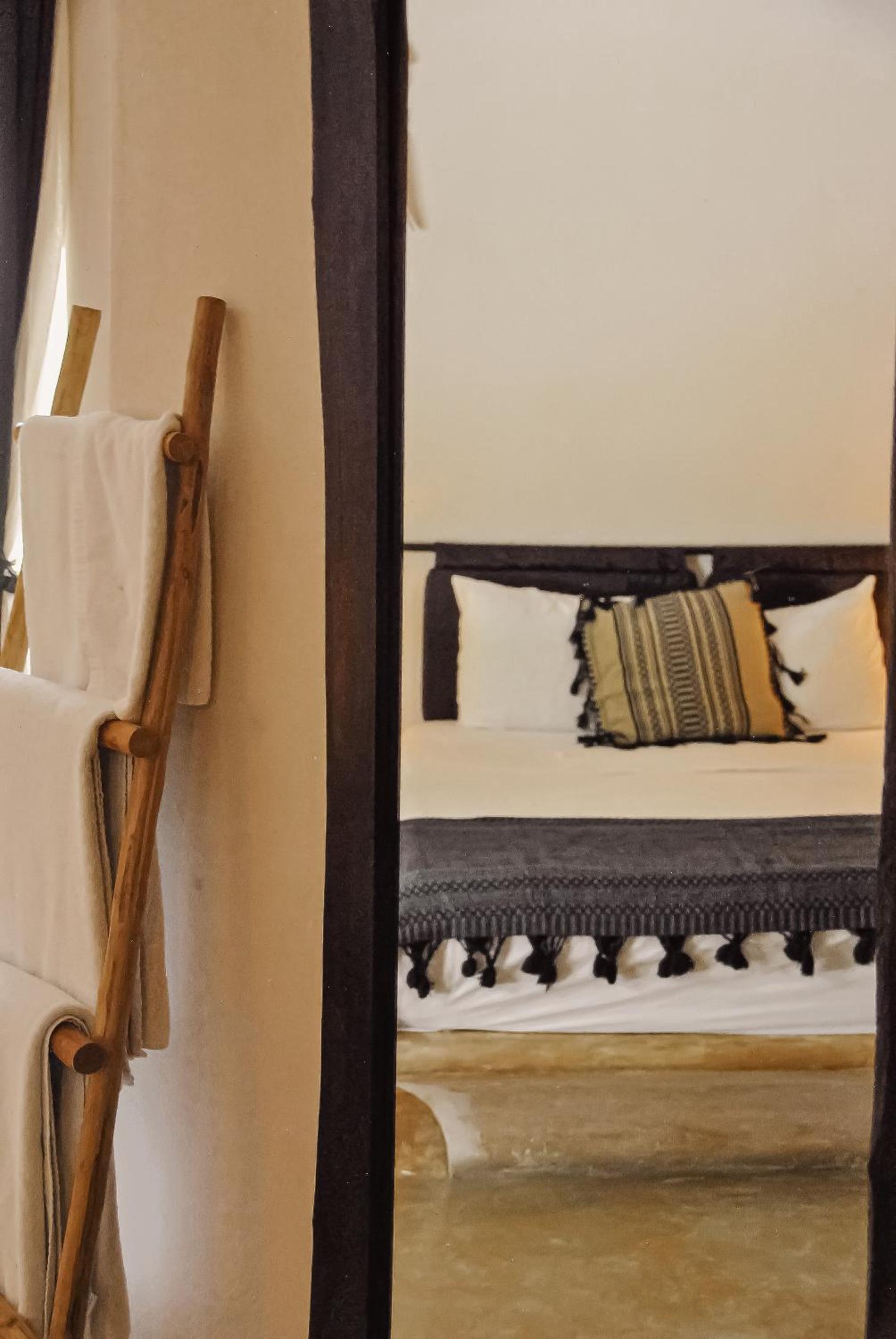 Superior Suite - Photo 6