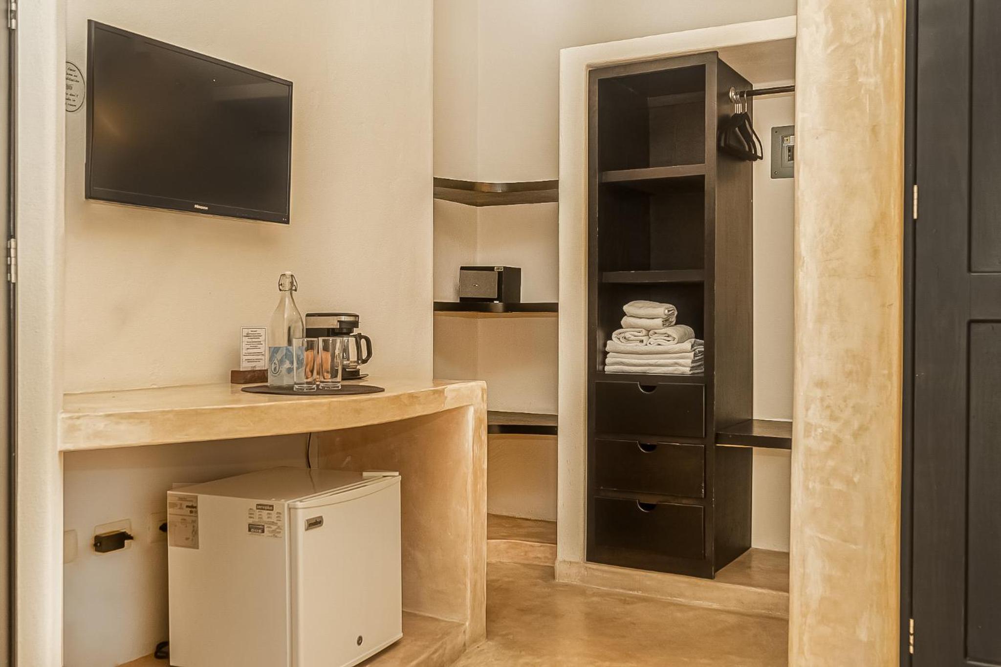 Superior Suite - Photo 7