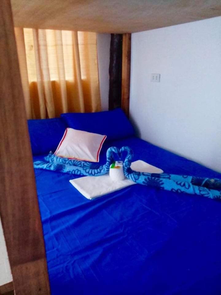 Standard Quadruple Room - Photo 11