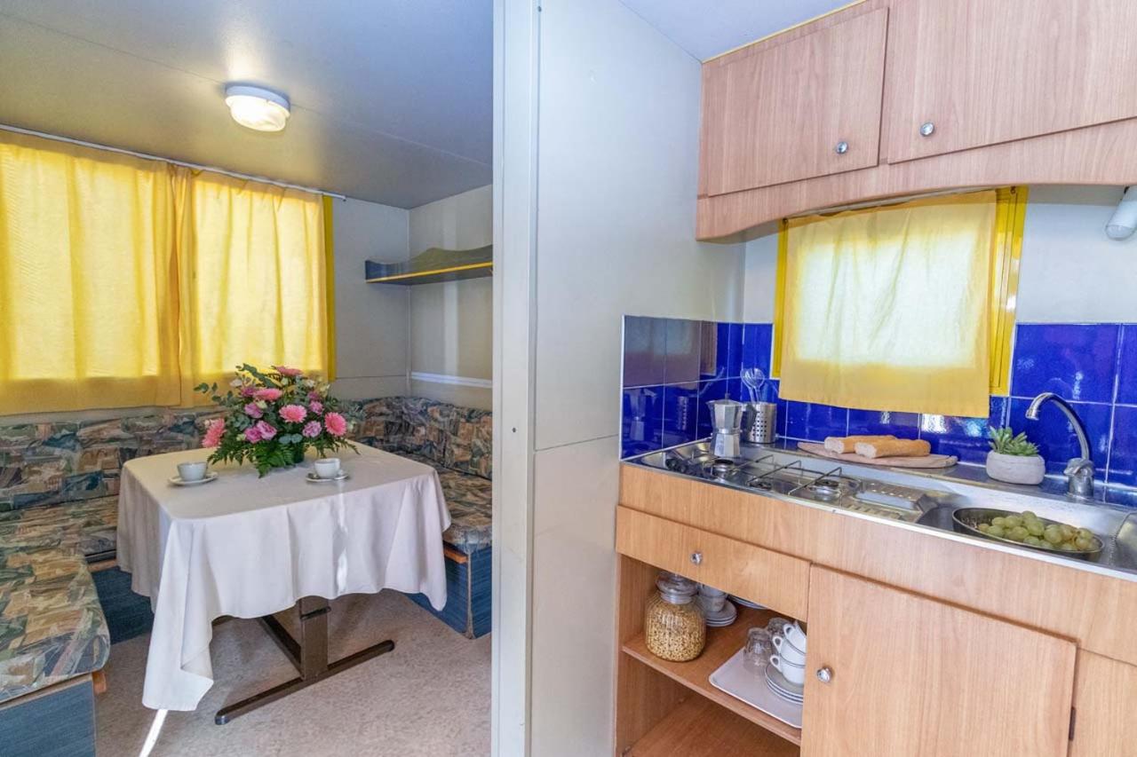 Economy Mobile Home photo 2