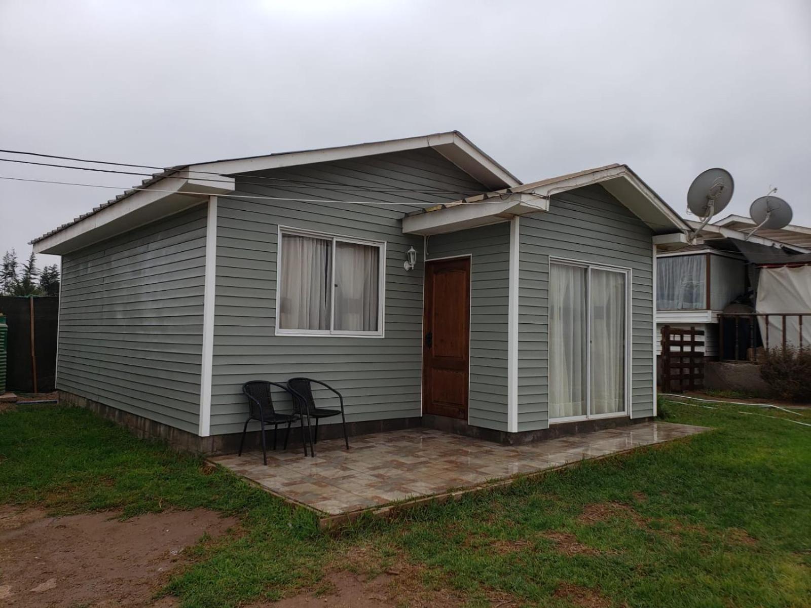Three-Bedroom House photo 2