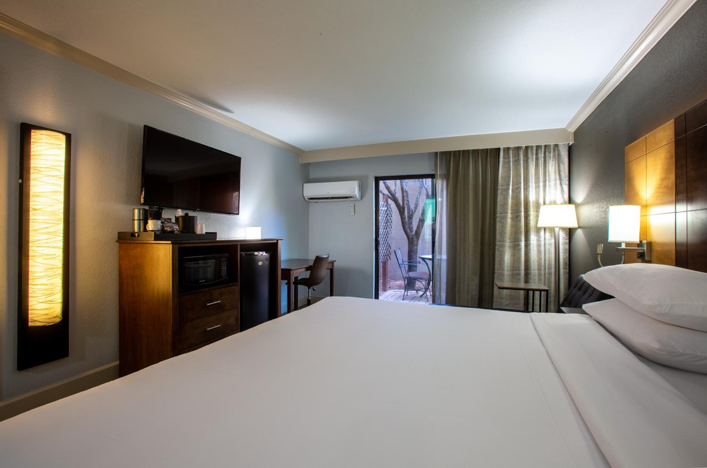 King Suite with Soaking Tub and Patio - Non-Smoking - Photo 10