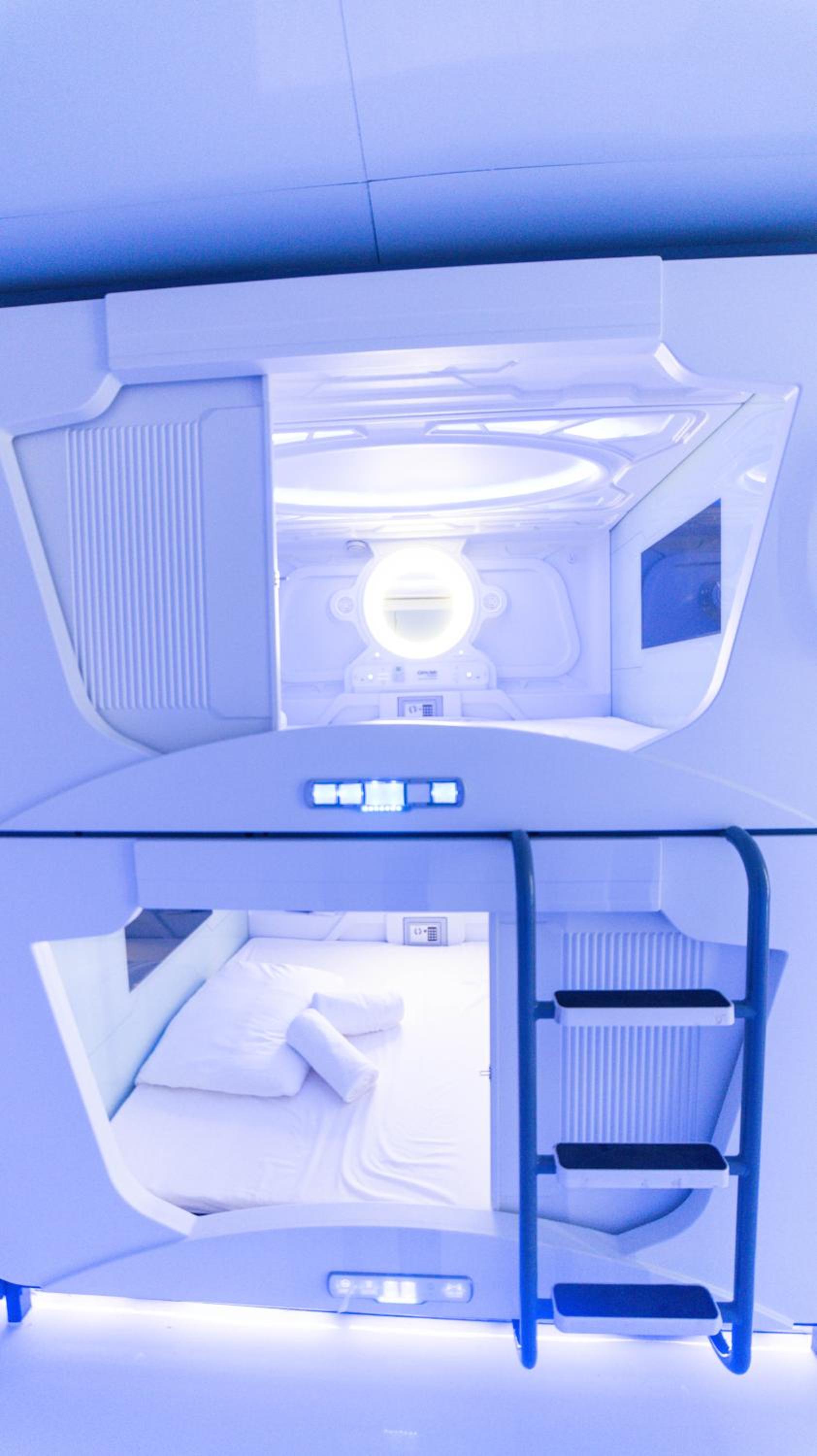 Capsule Deluxe Double Room photo 3