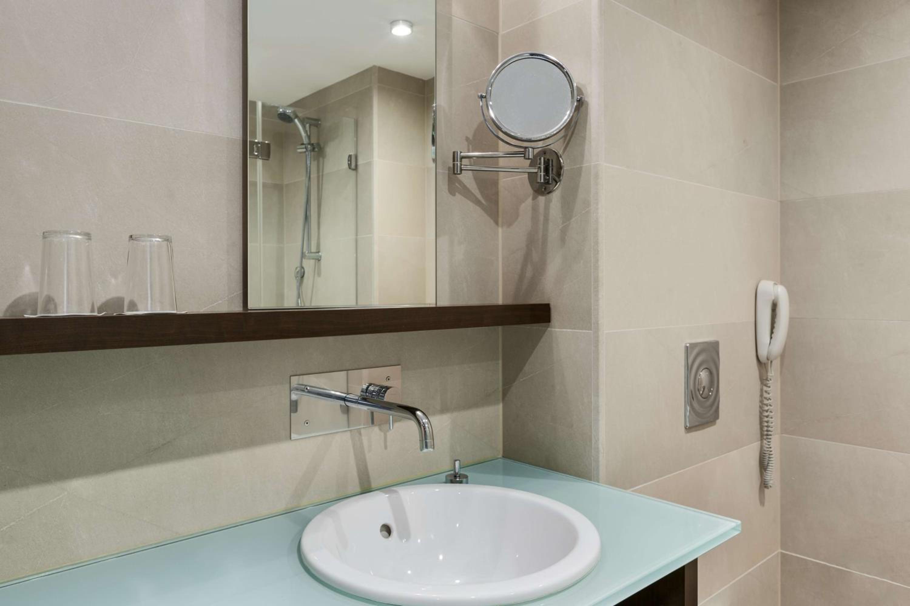 Standard Triple Room - Photo 3