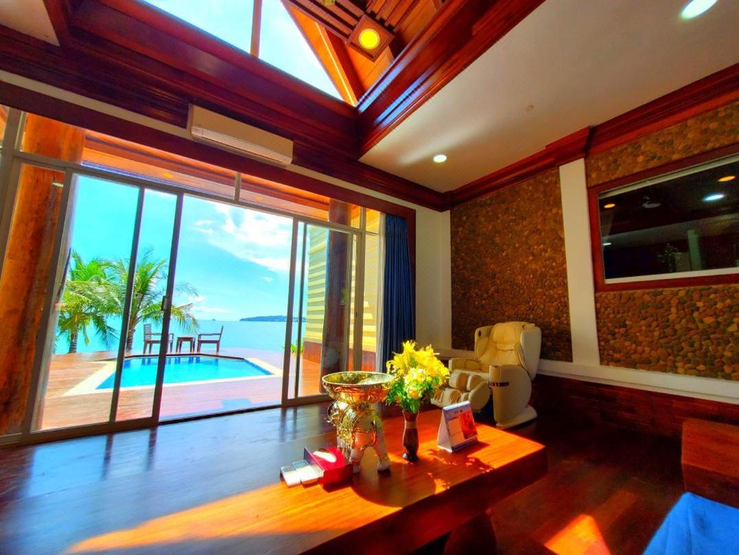 One-Bedroom Villa - Photo 1