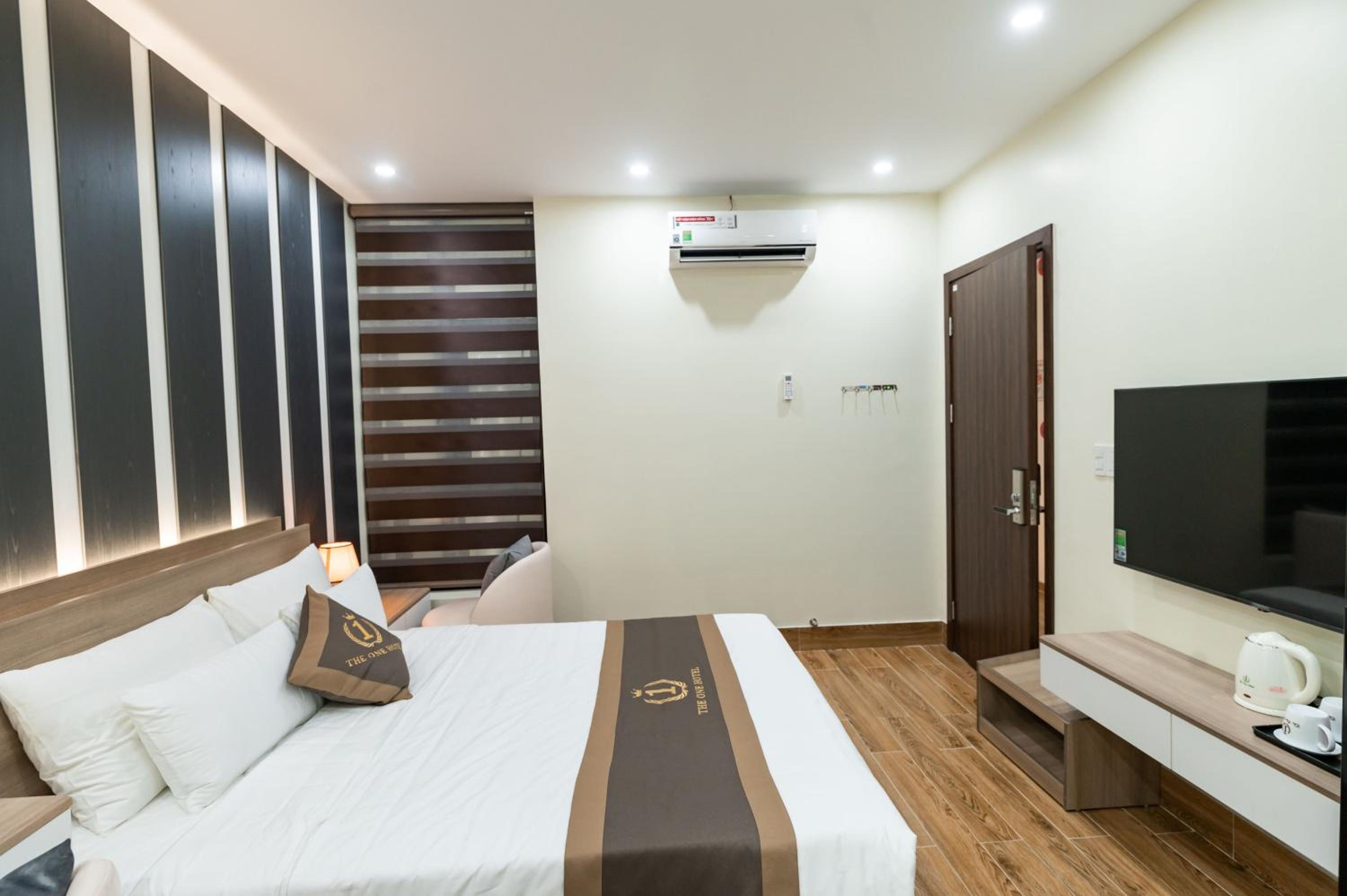 Standard King Room photo 3