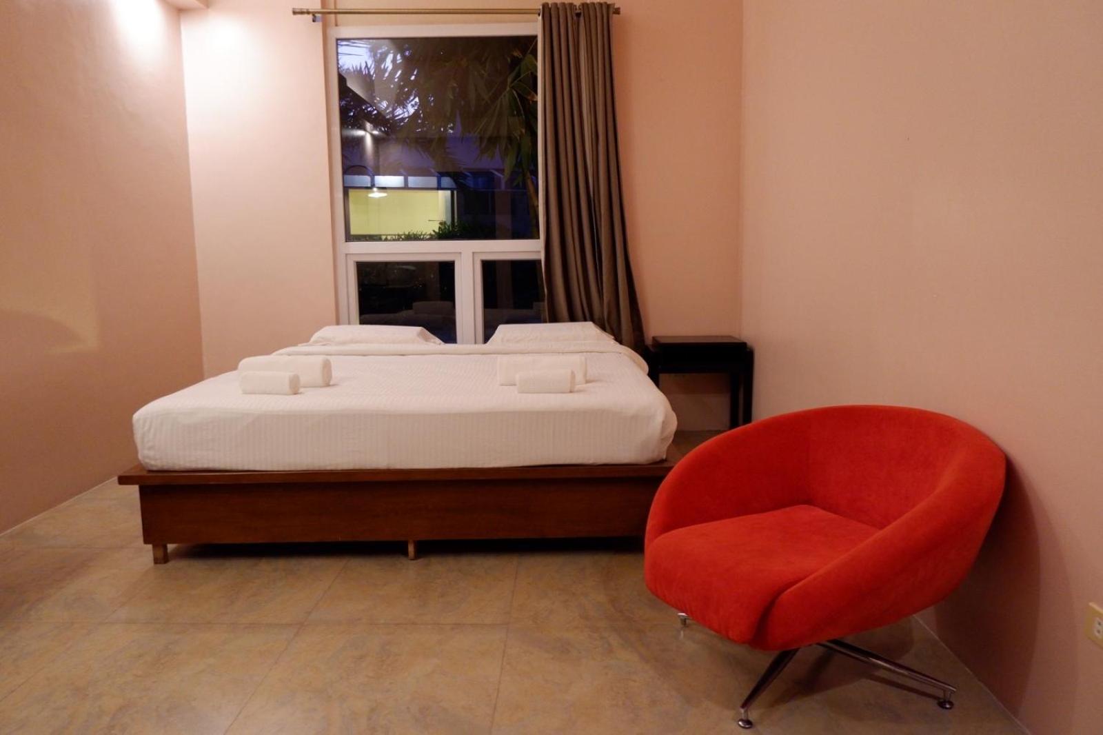 Standard King Room - Photo 1