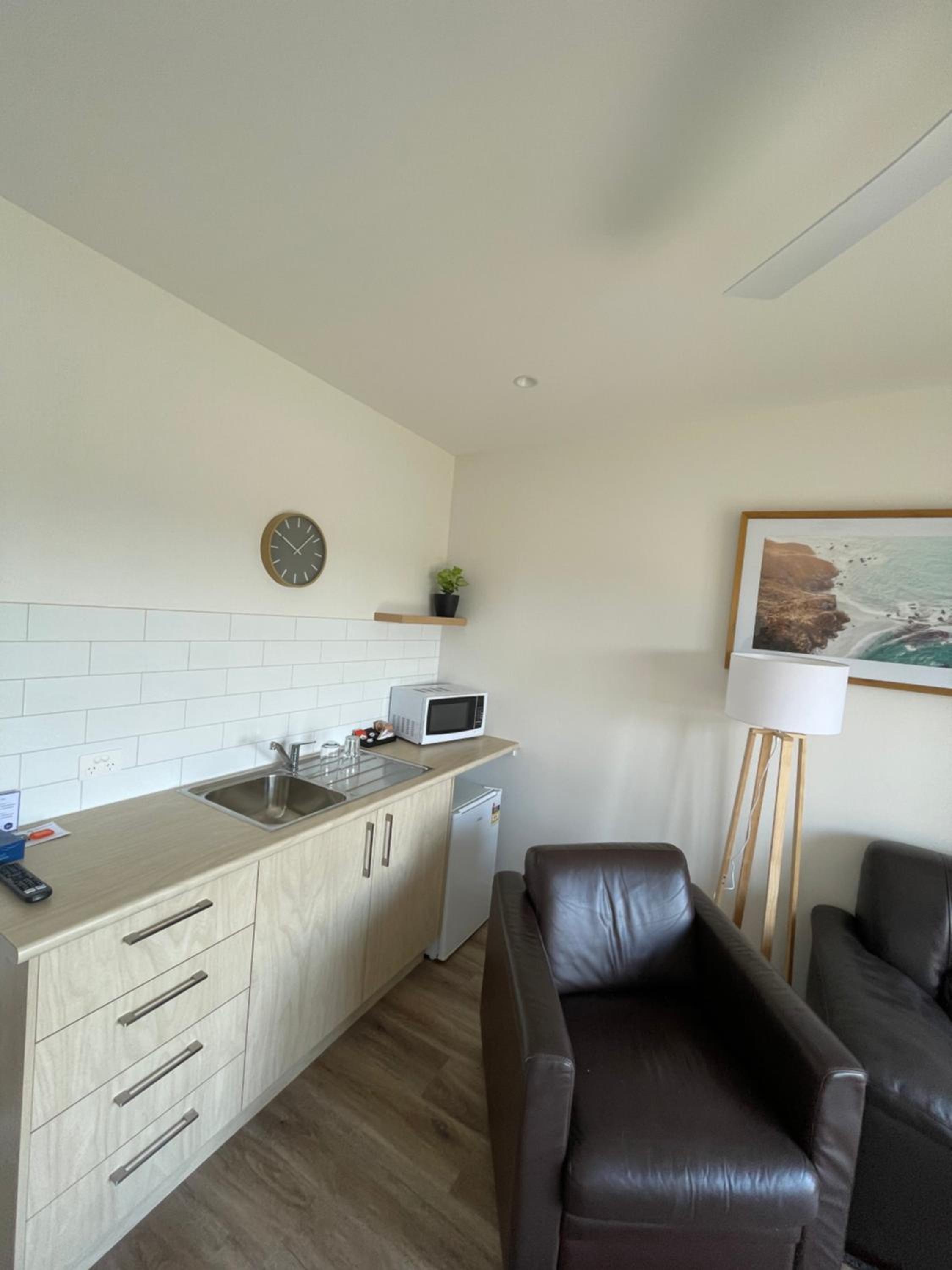 Deluxe Family Room - Photo 2