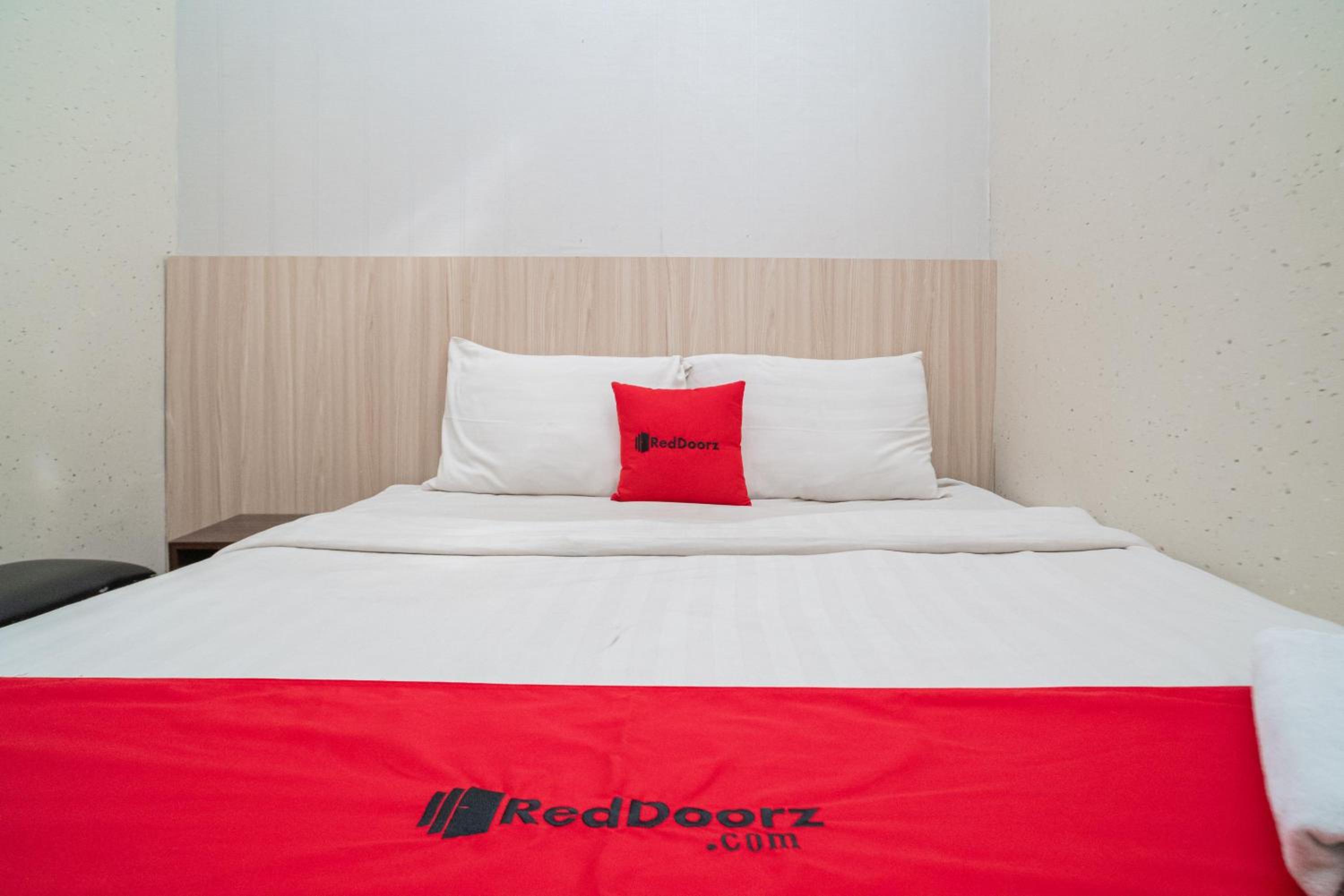 Standard Double Room - Photo 8