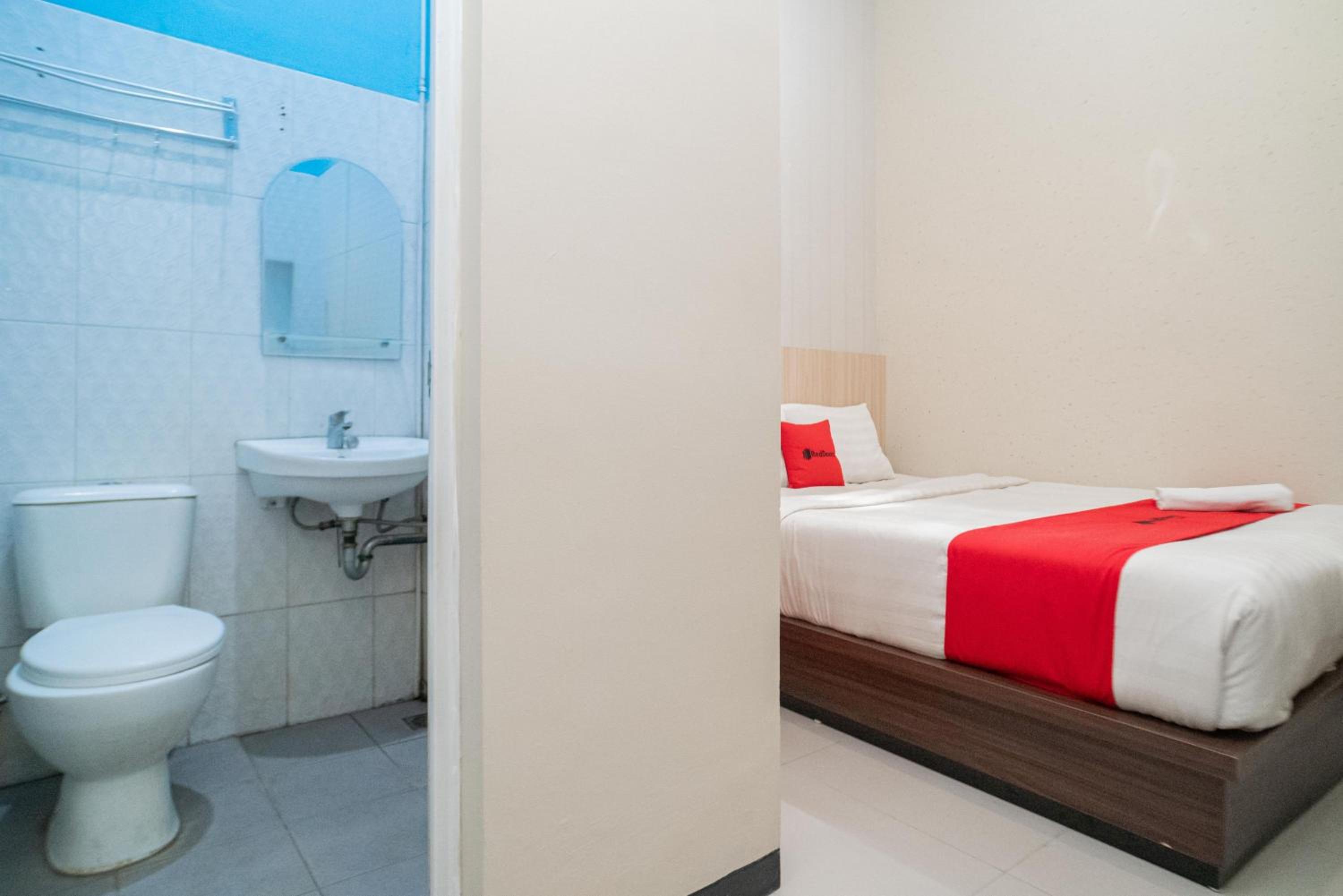 Standard Double Room - Photo 5