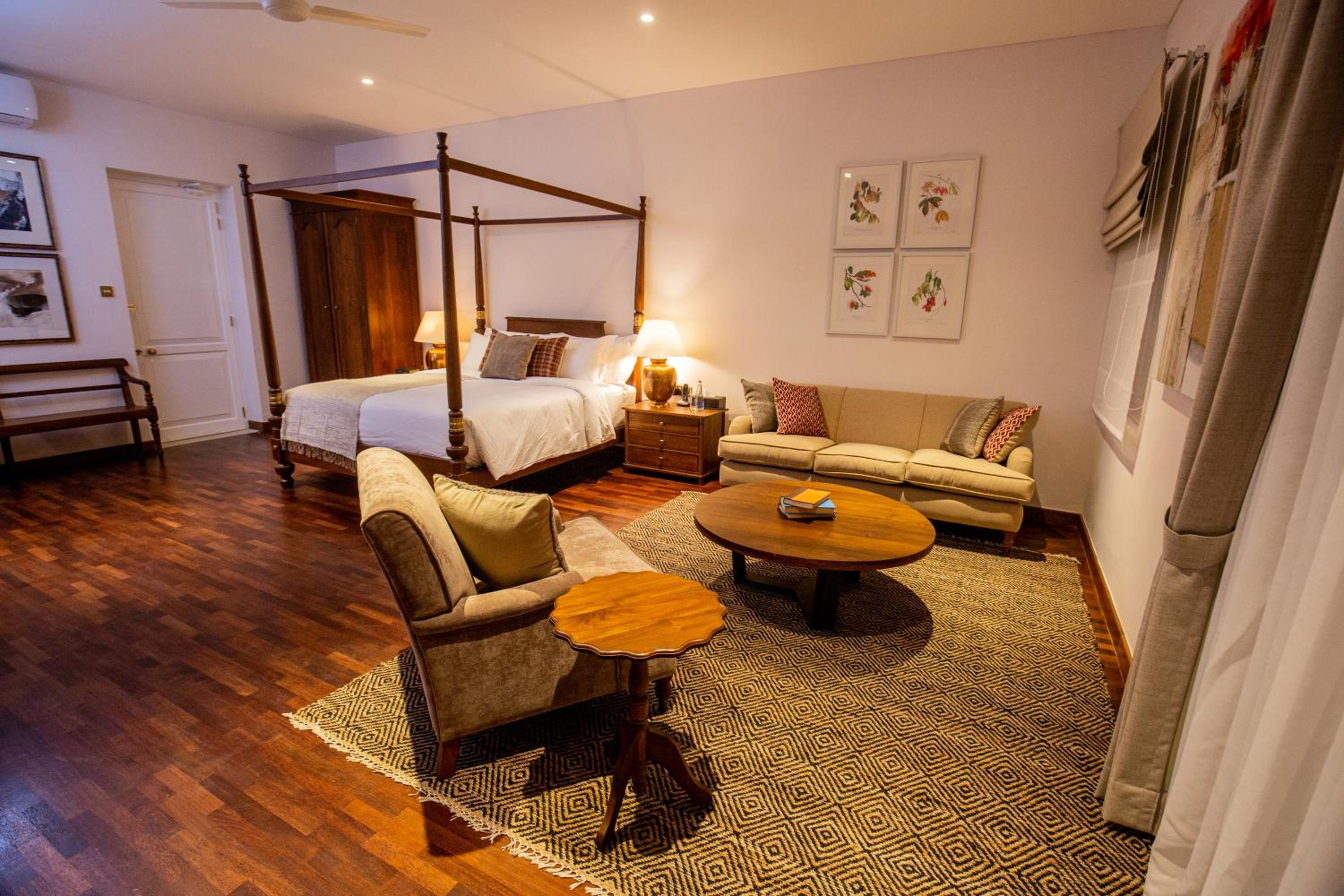 Deluxe Suite - Photo 15