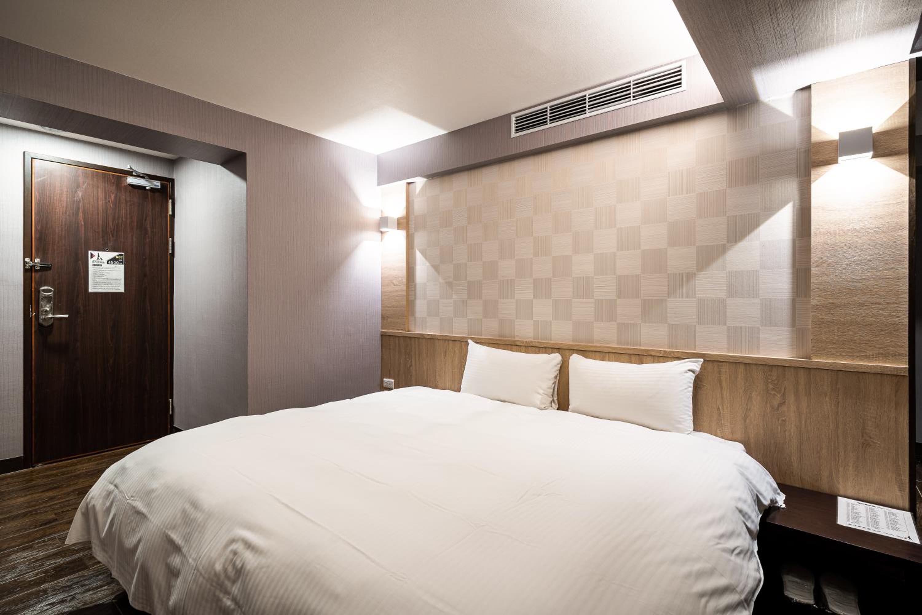 Standard Double Room photo 3