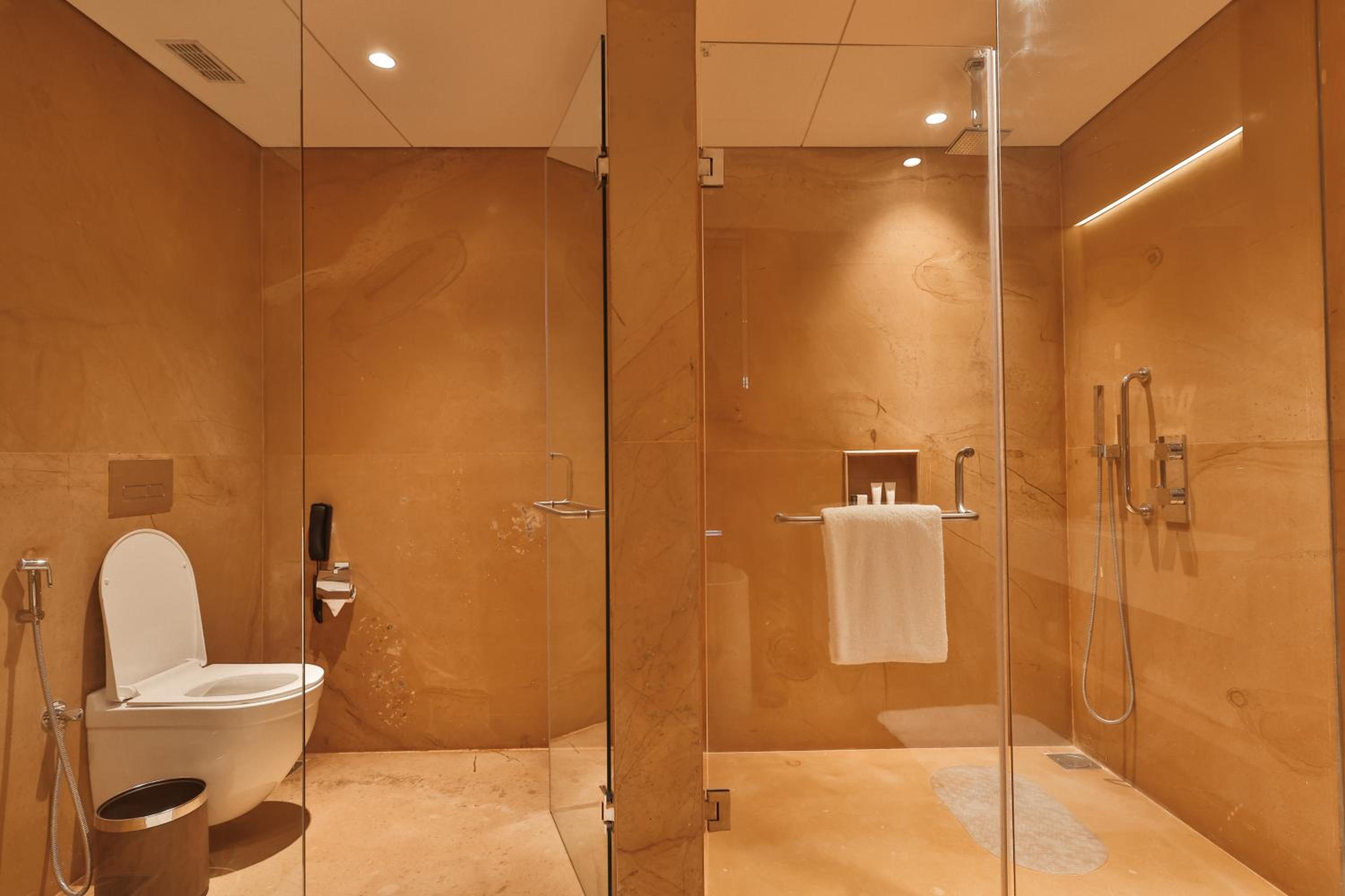Suite - Photo 4