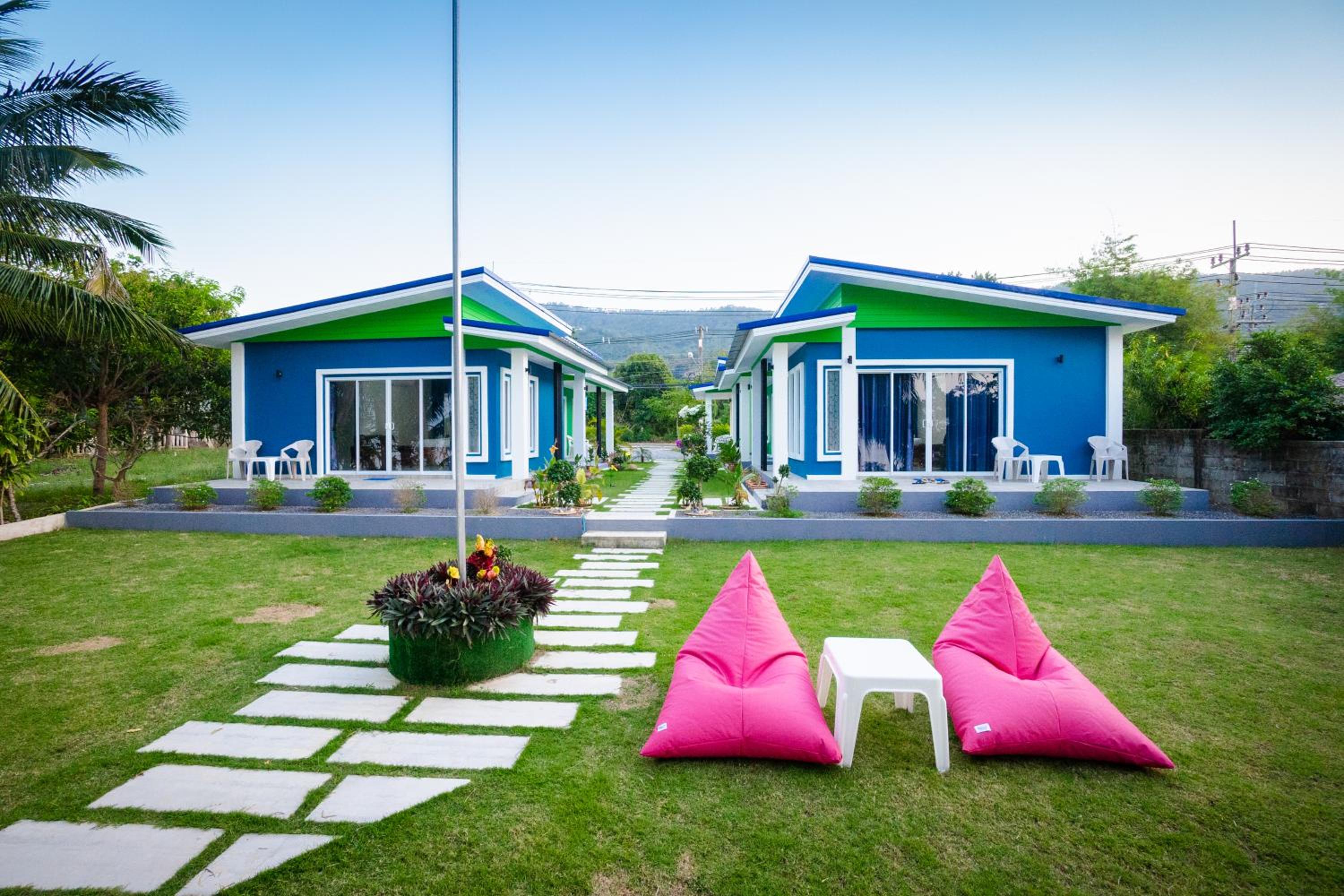 Deluxe Double Room with Sea View - Photo 9