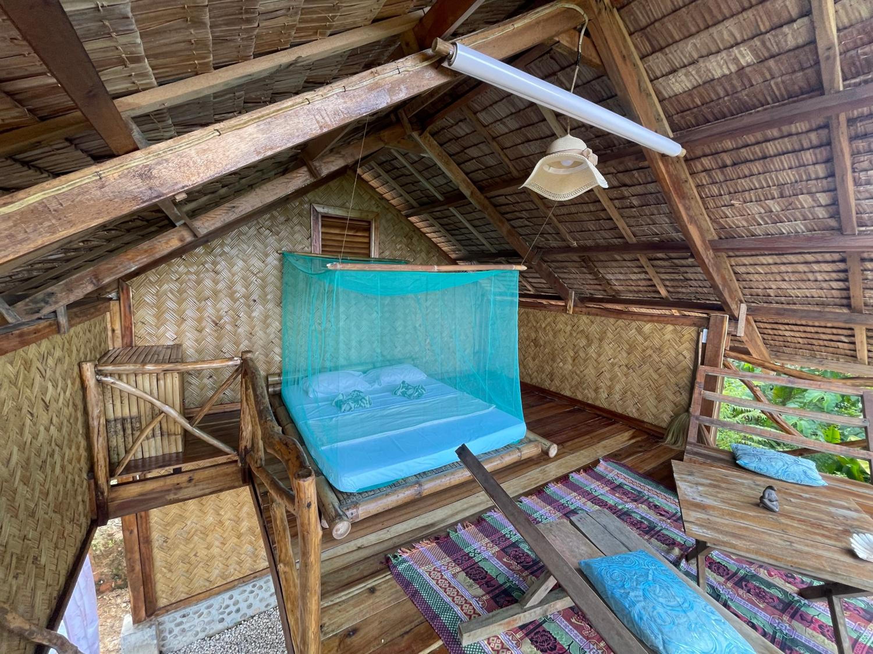 Double Room with Balcony and Sea View - Photo 1