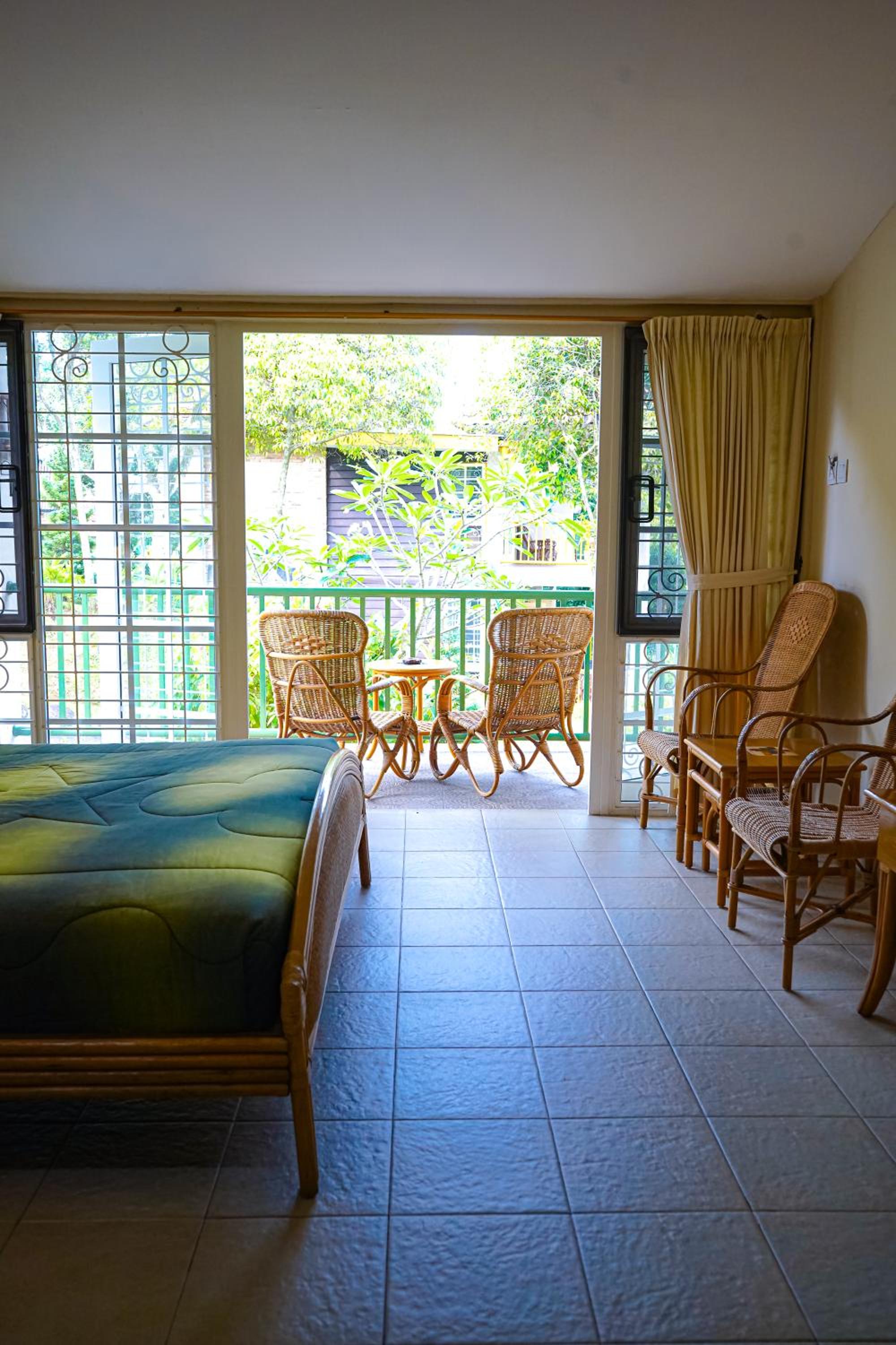 Family Room - Photo 12