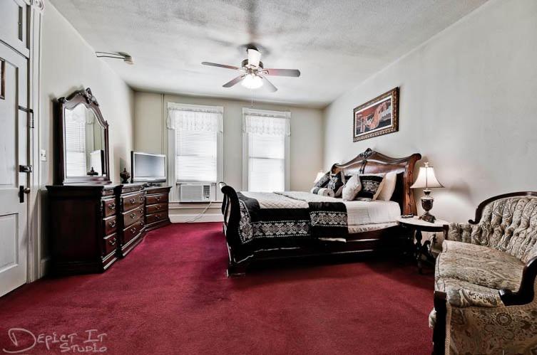 109 King Suite