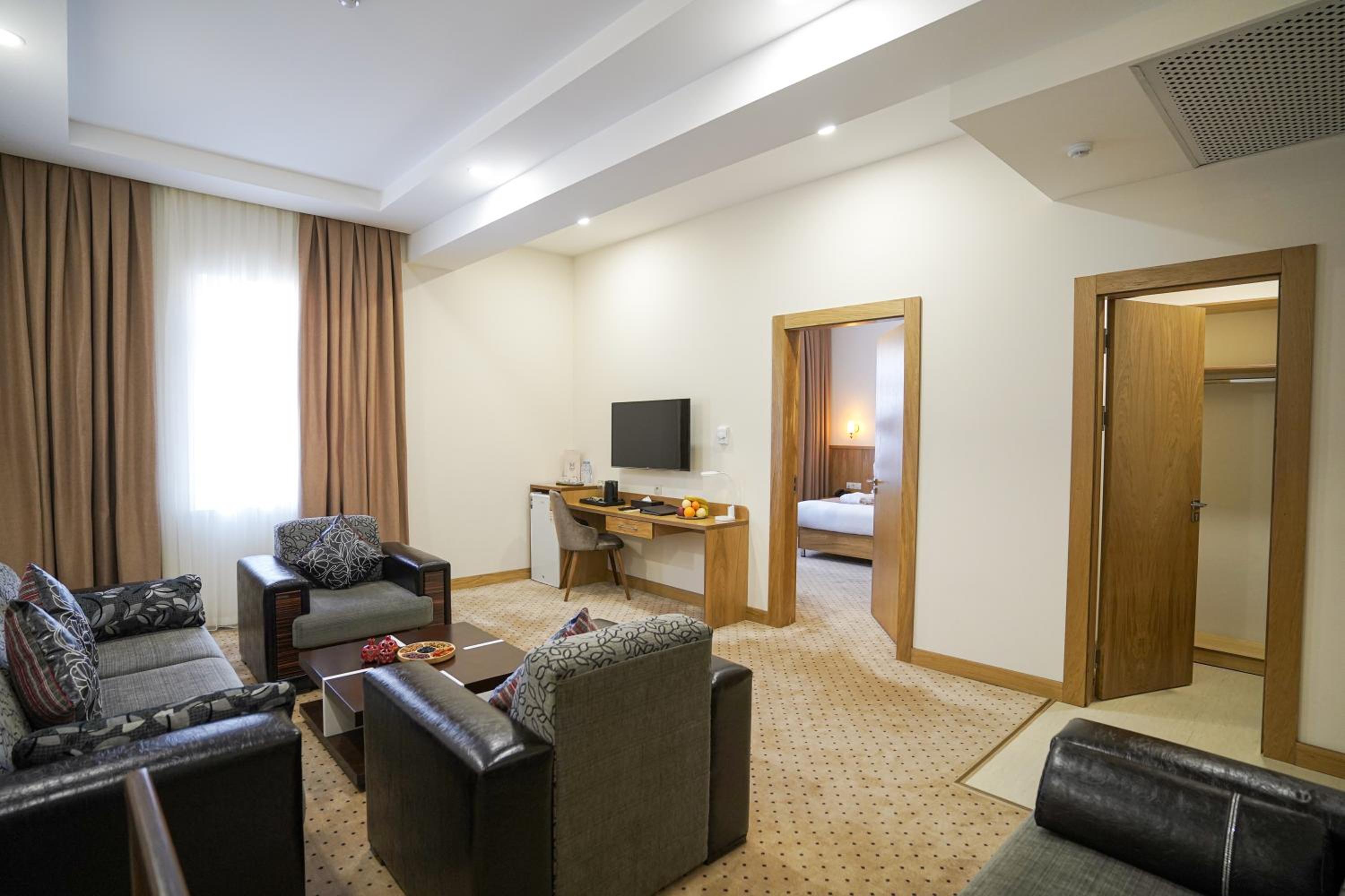 Family Suite - Photo 1
