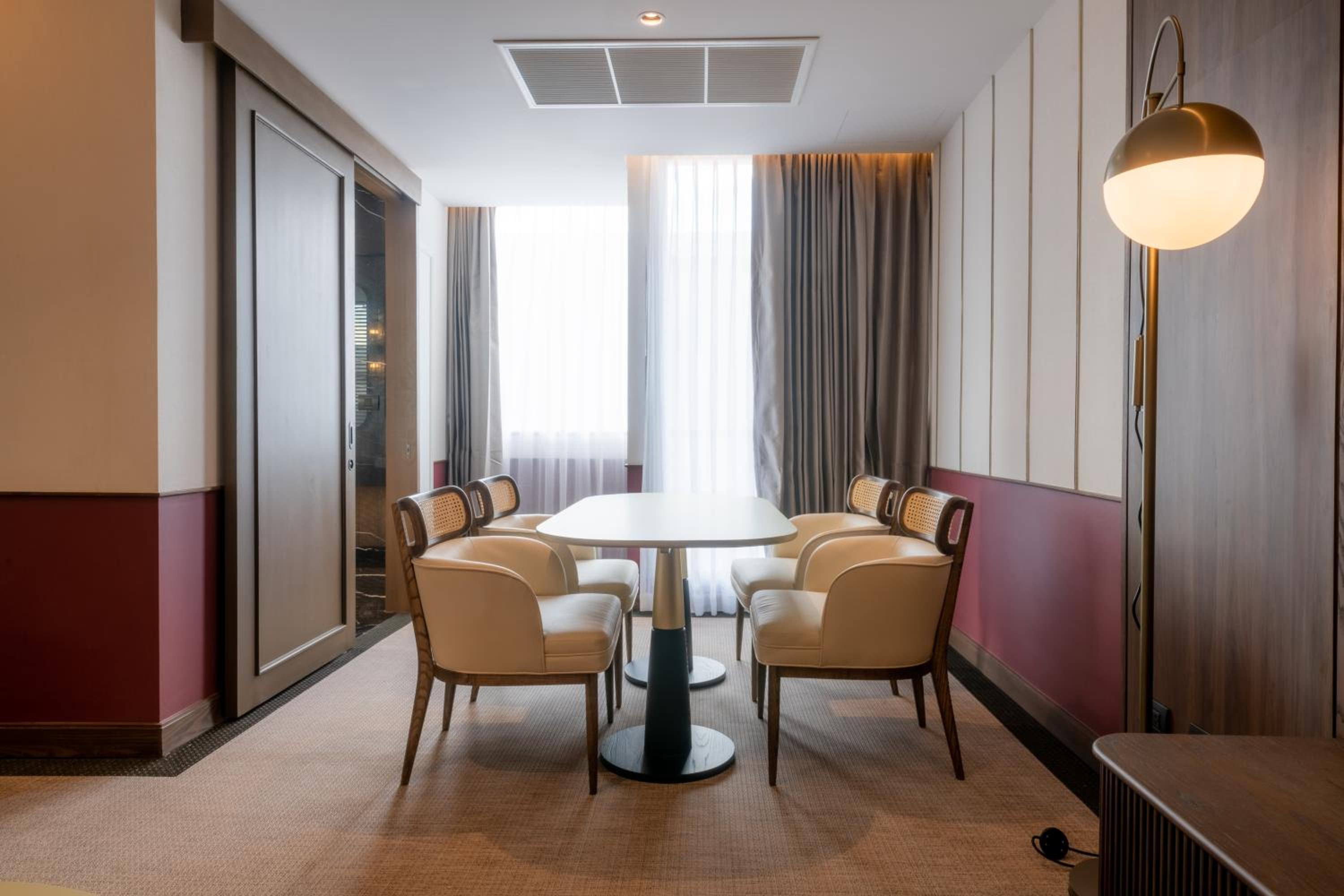Executive Suite photo 3