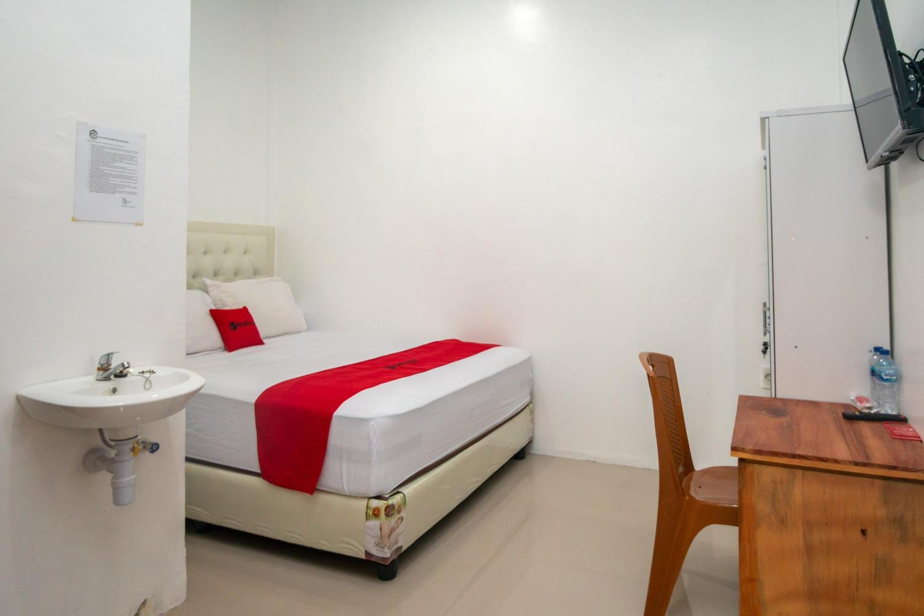 Standard Double Room - Photo 3
