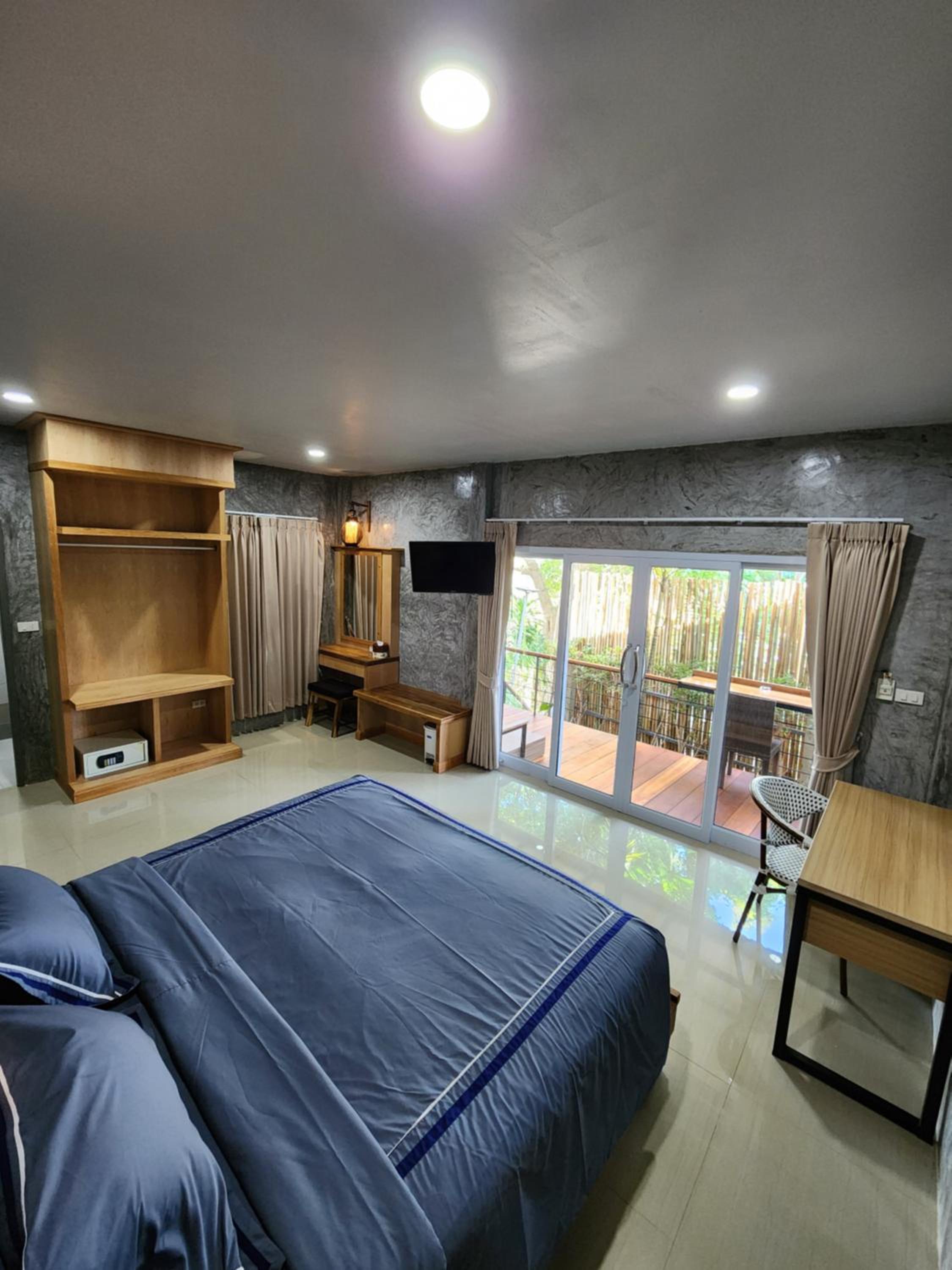 Two-Bedroom Bungalow - Photo 1