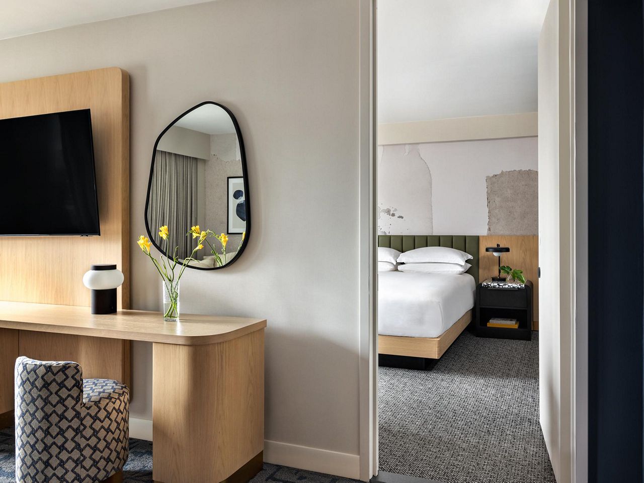 1 King Suite photo 2