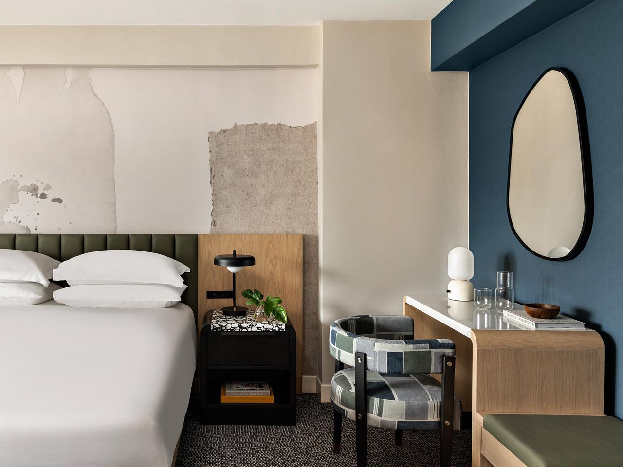 1 King Suite photo 3
