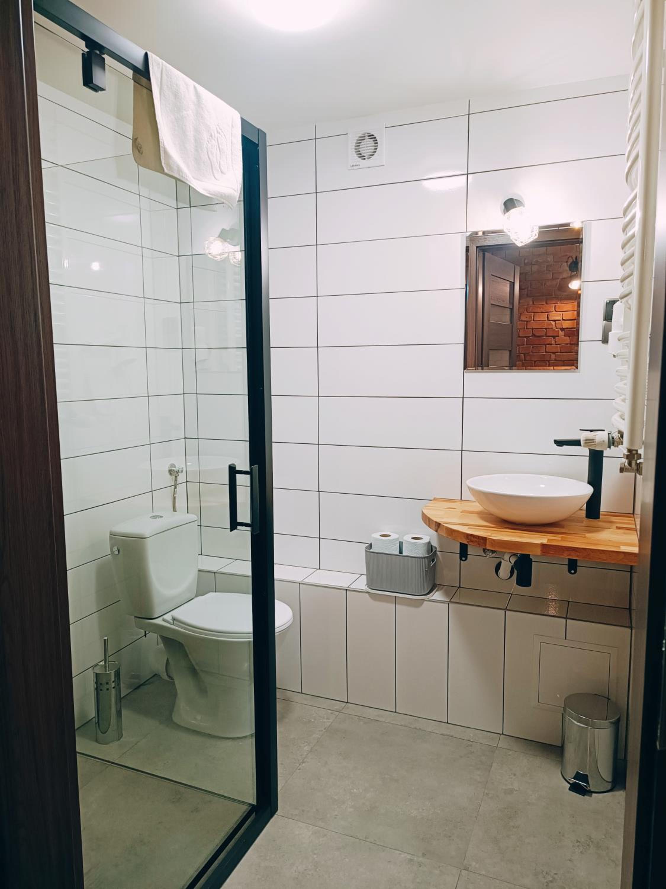 Double Room with Private Bathroom photo 2
