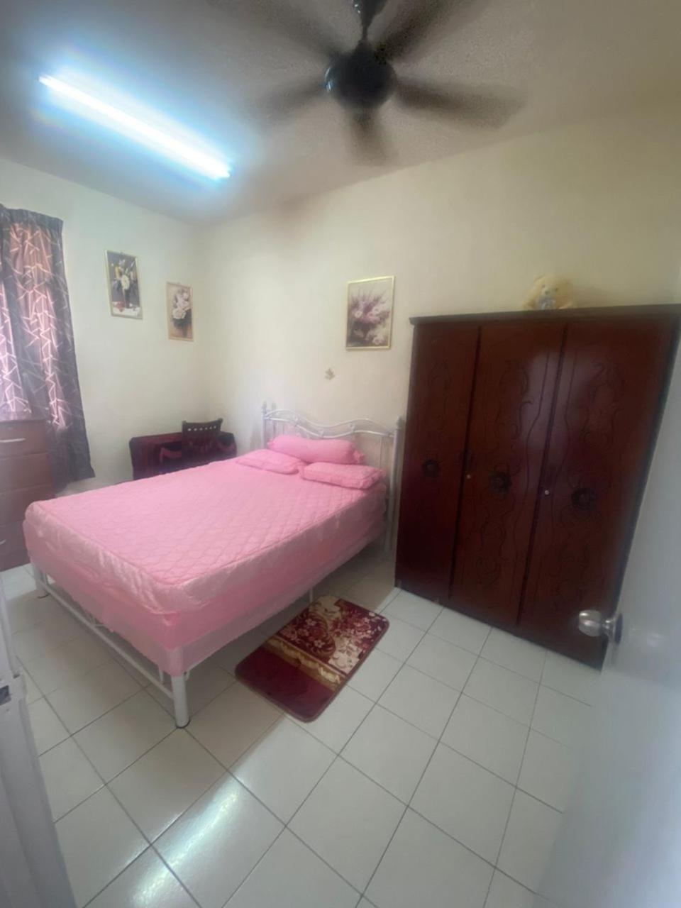 Two-Bedroom House photo 2