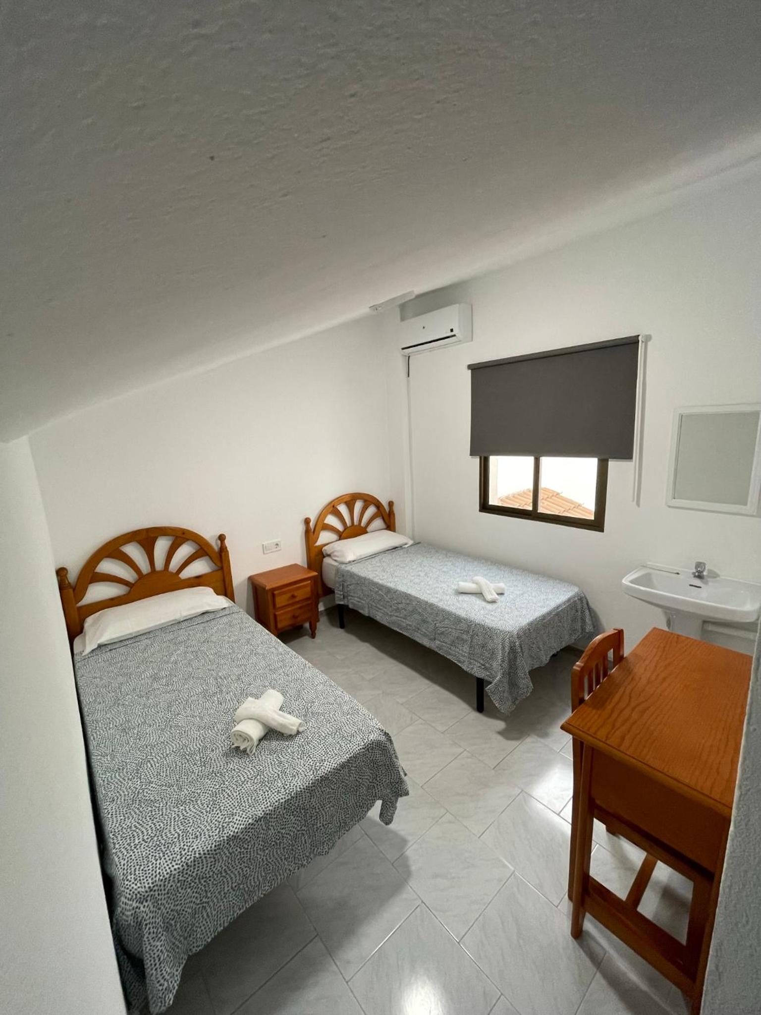 Habitación Doble con Baño Compartido