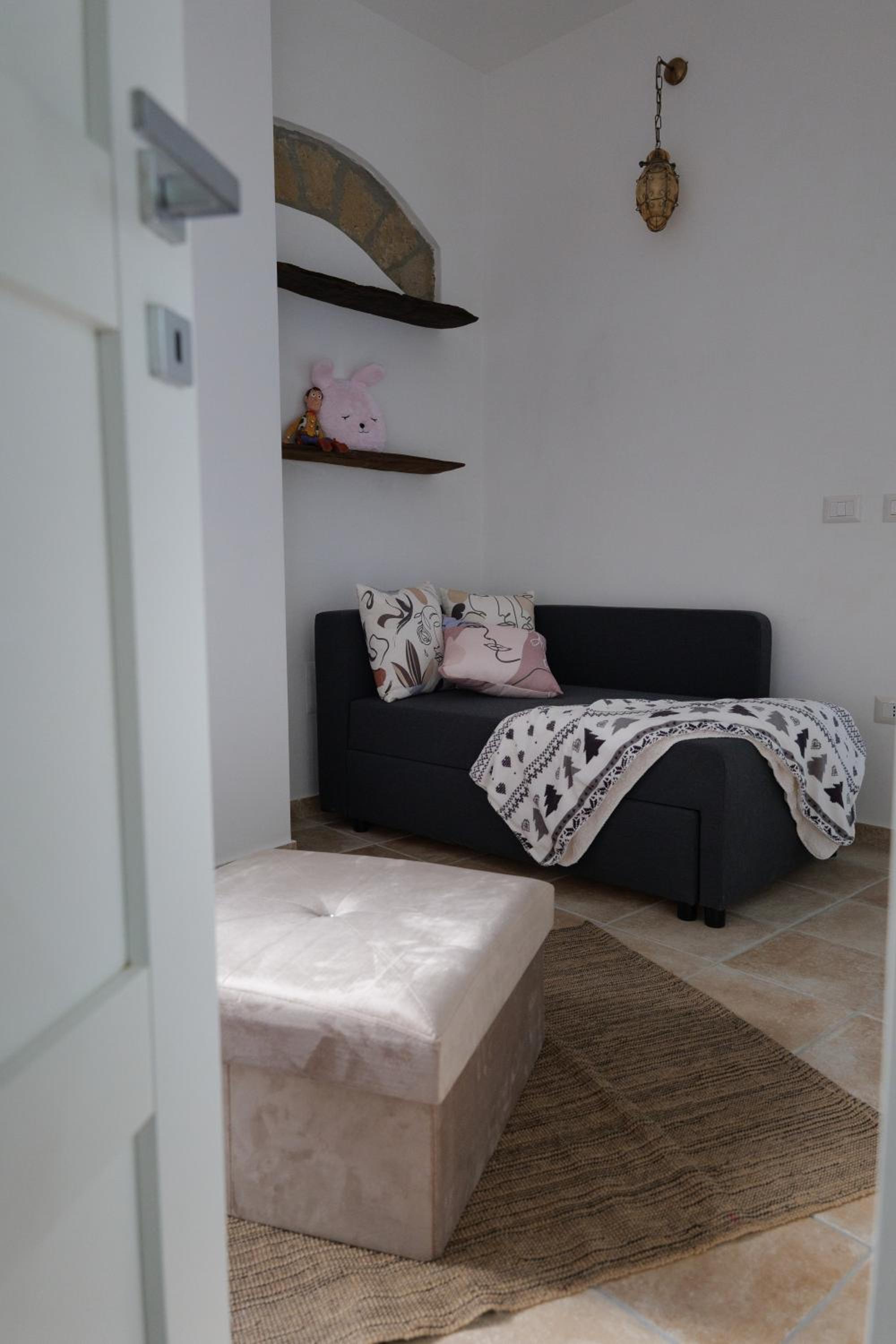 Large Double Room - Photo 12