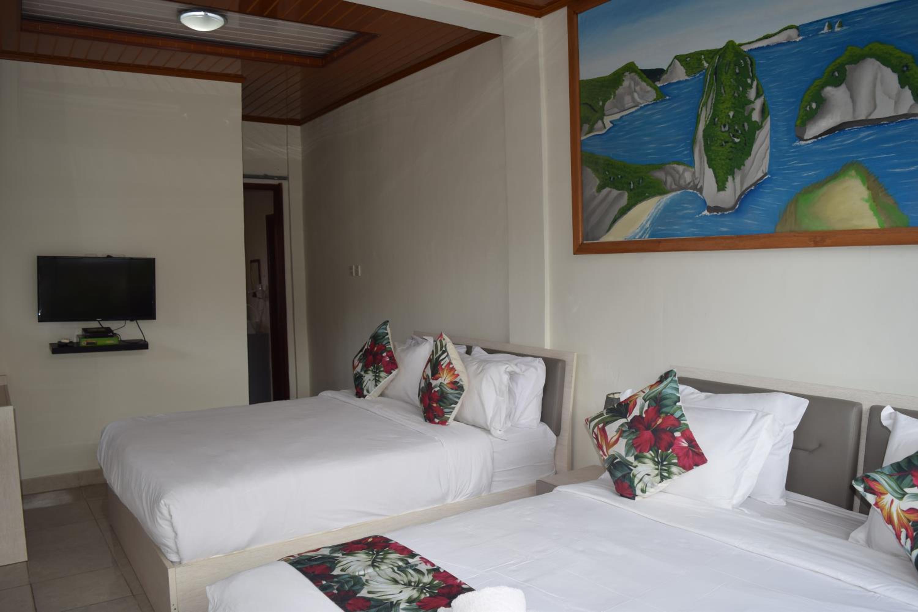 Twin Room with Balcony - Photo 2