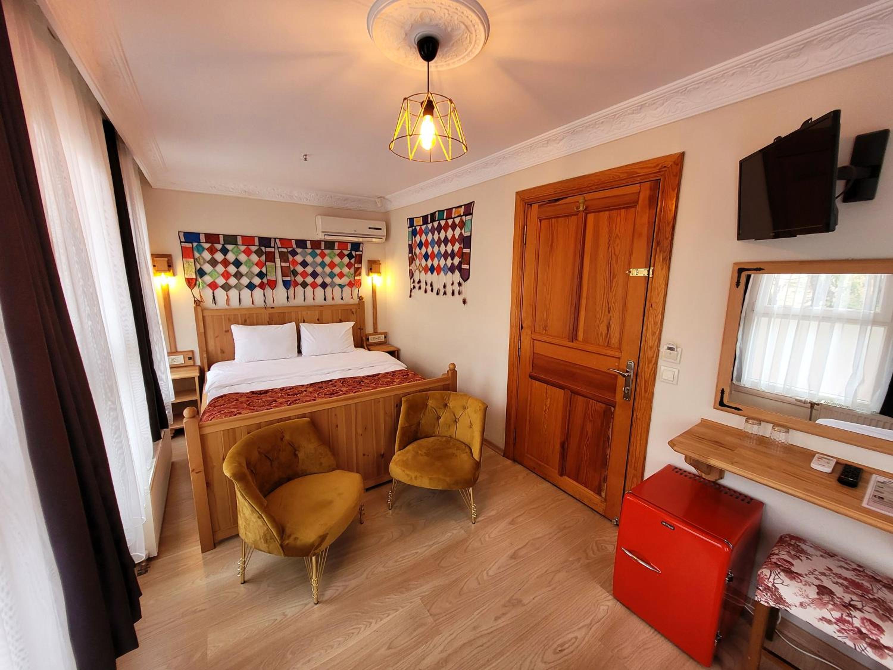 Double Room with Private Bathroom photo 2