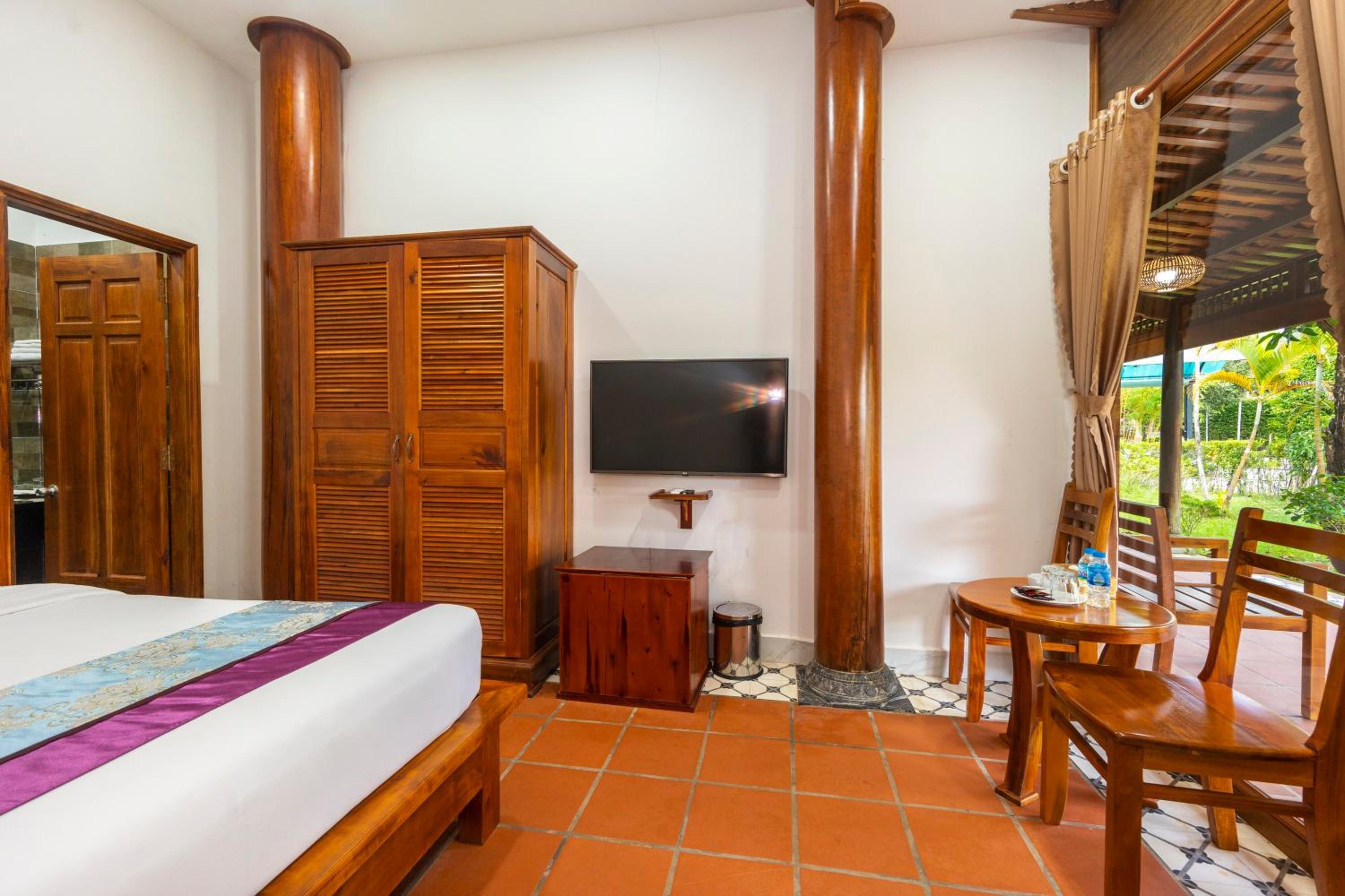 Deluxe Twin Room - Photo 2