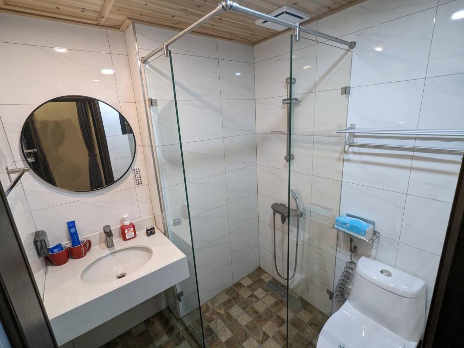 Standard Double Room - Photo 2