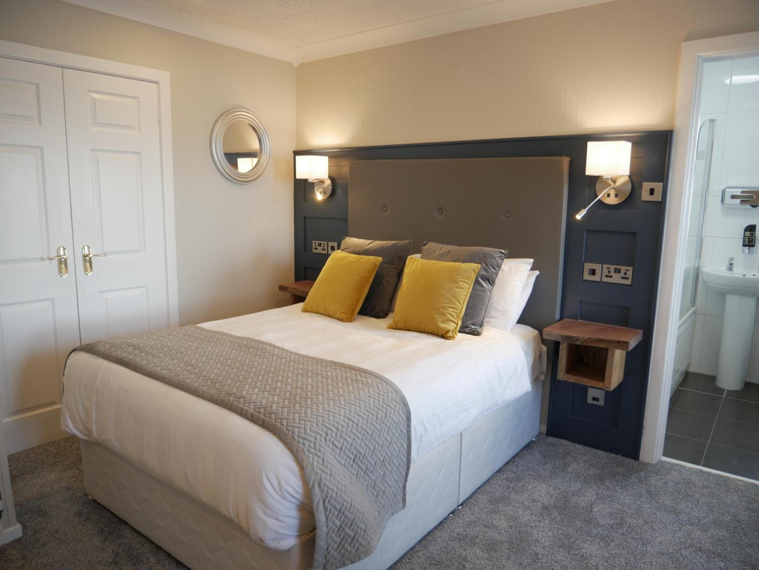 Budget Double Room photo 1