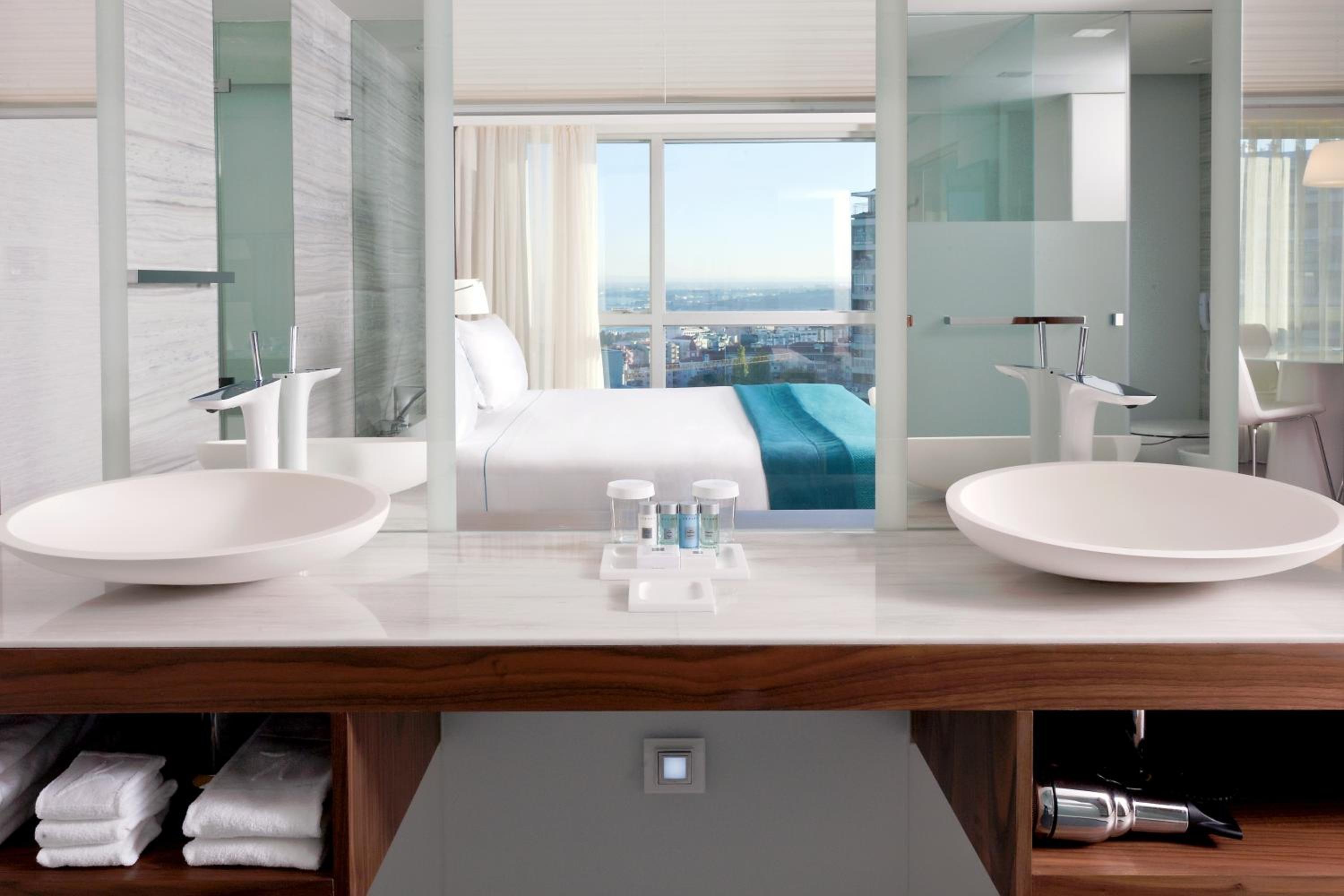 Deluxe Suite photo 3