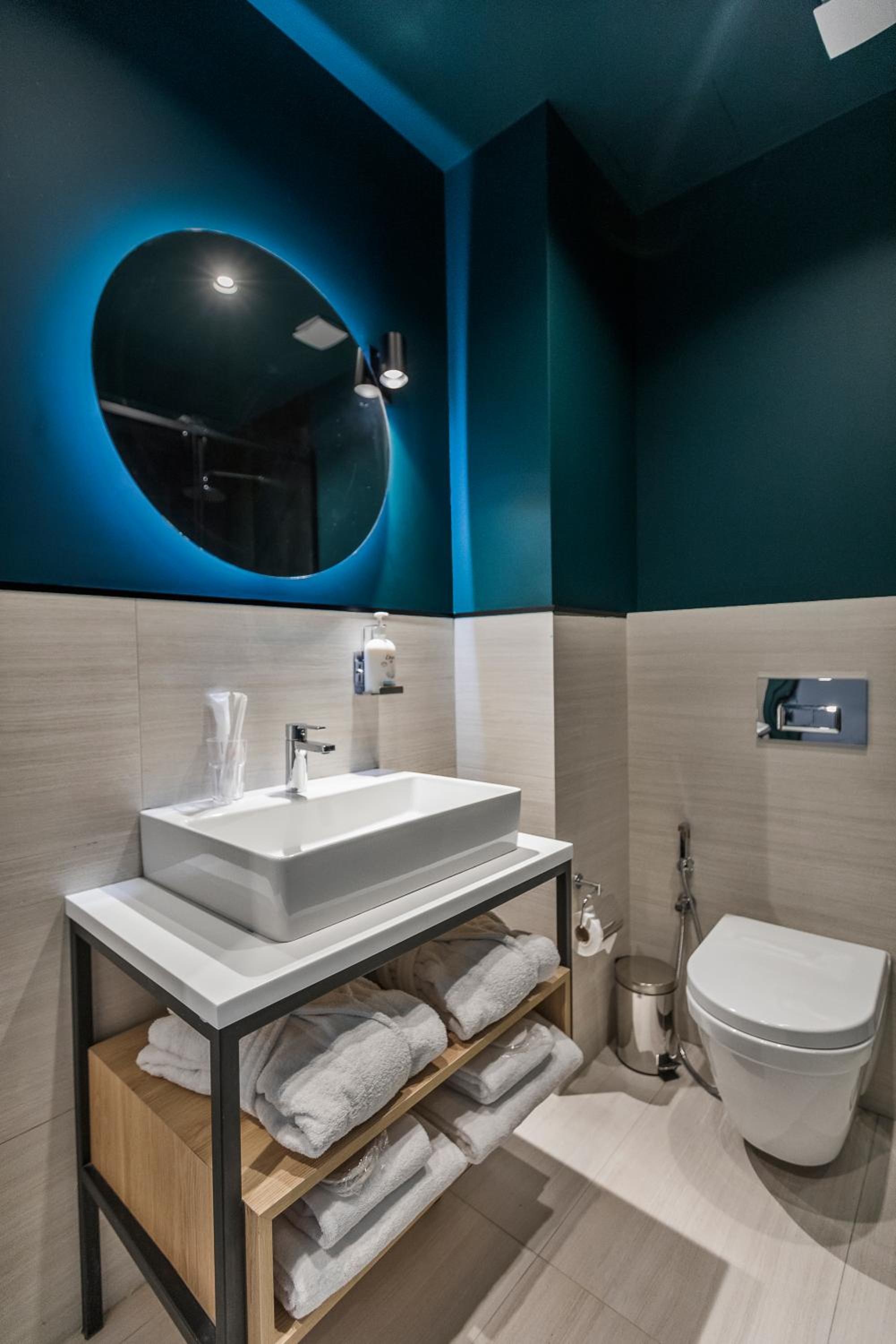 Standard Double Room - Photo 8