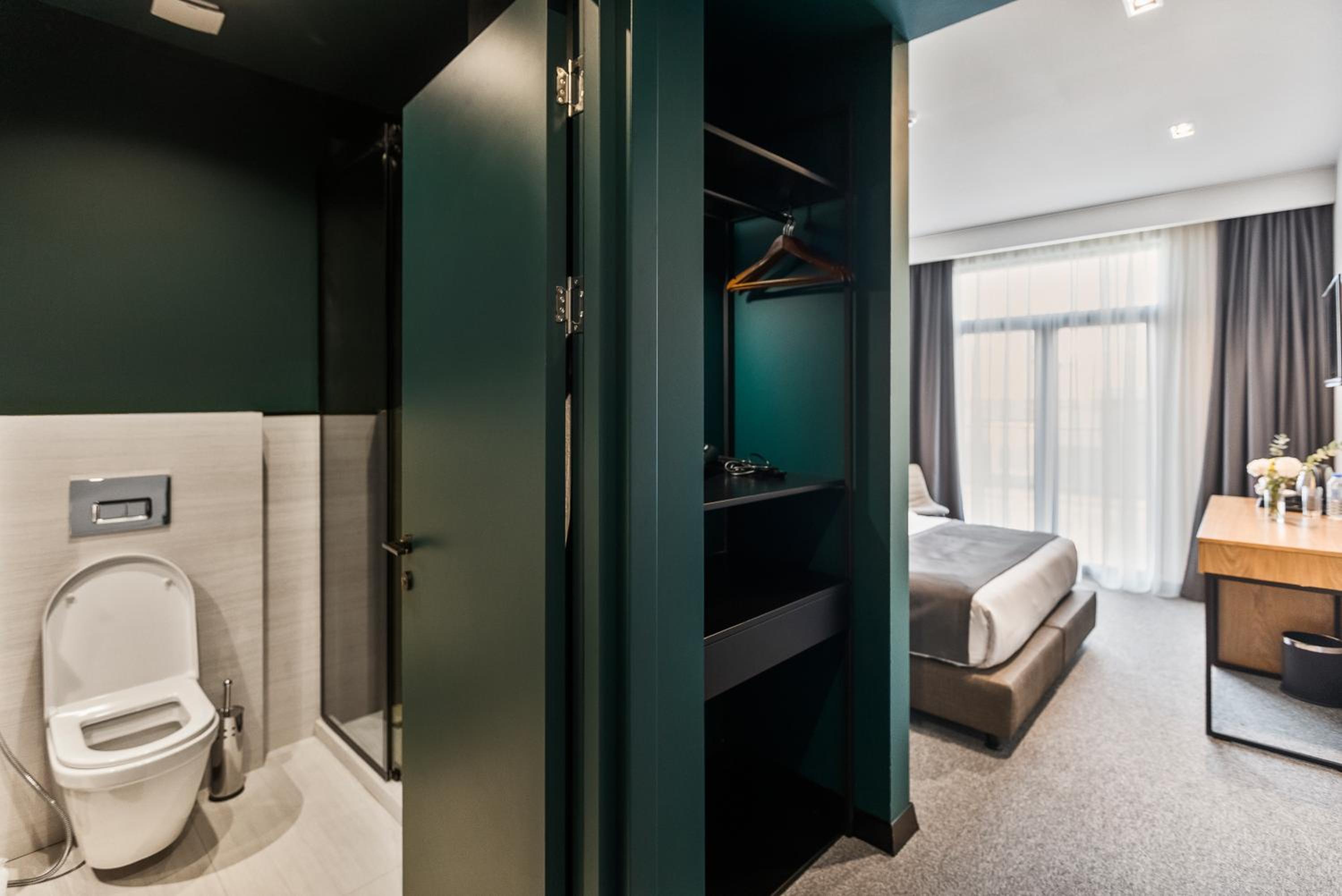 Standard Double Room - Photo 9