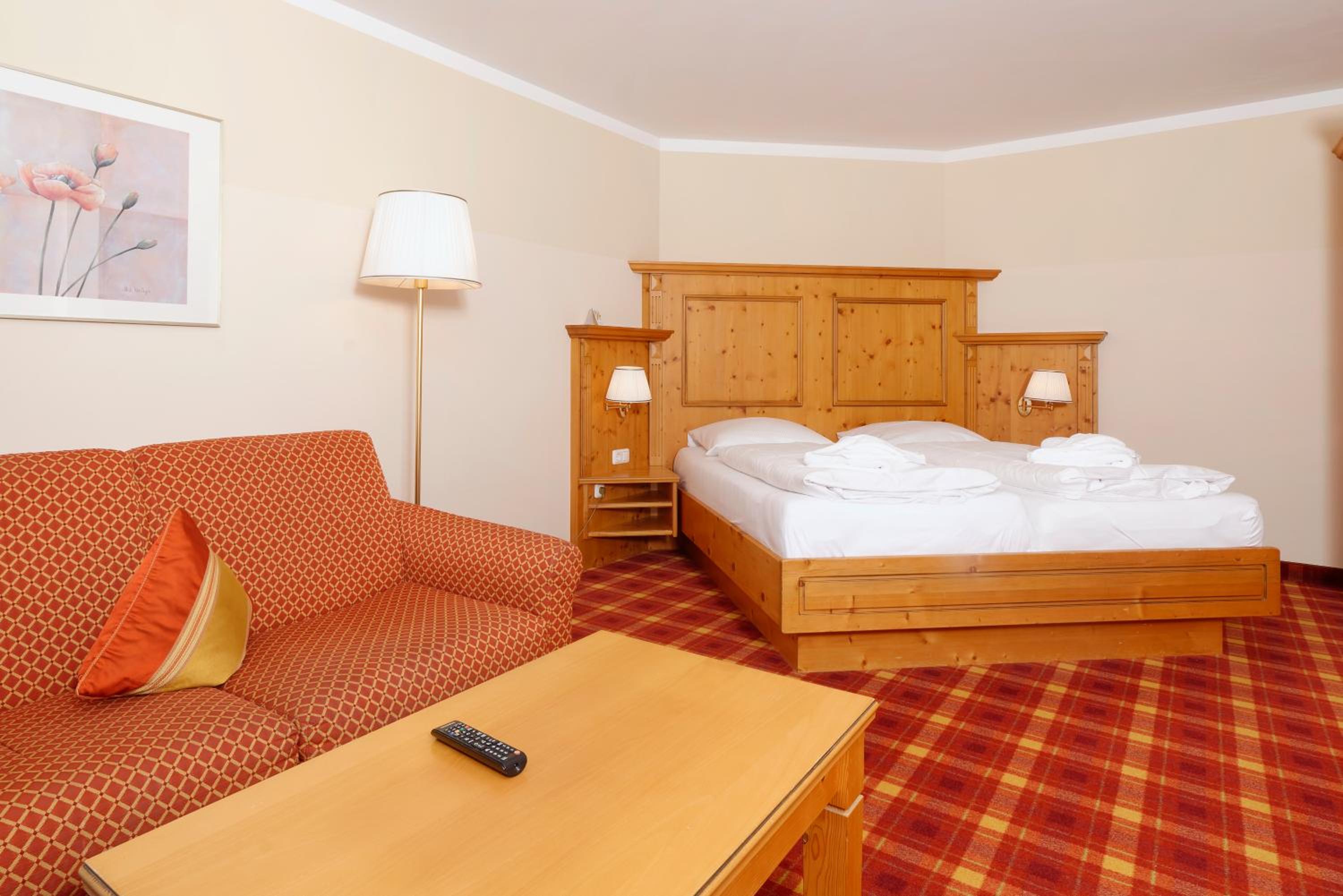 Deluxe Room - Photo 1