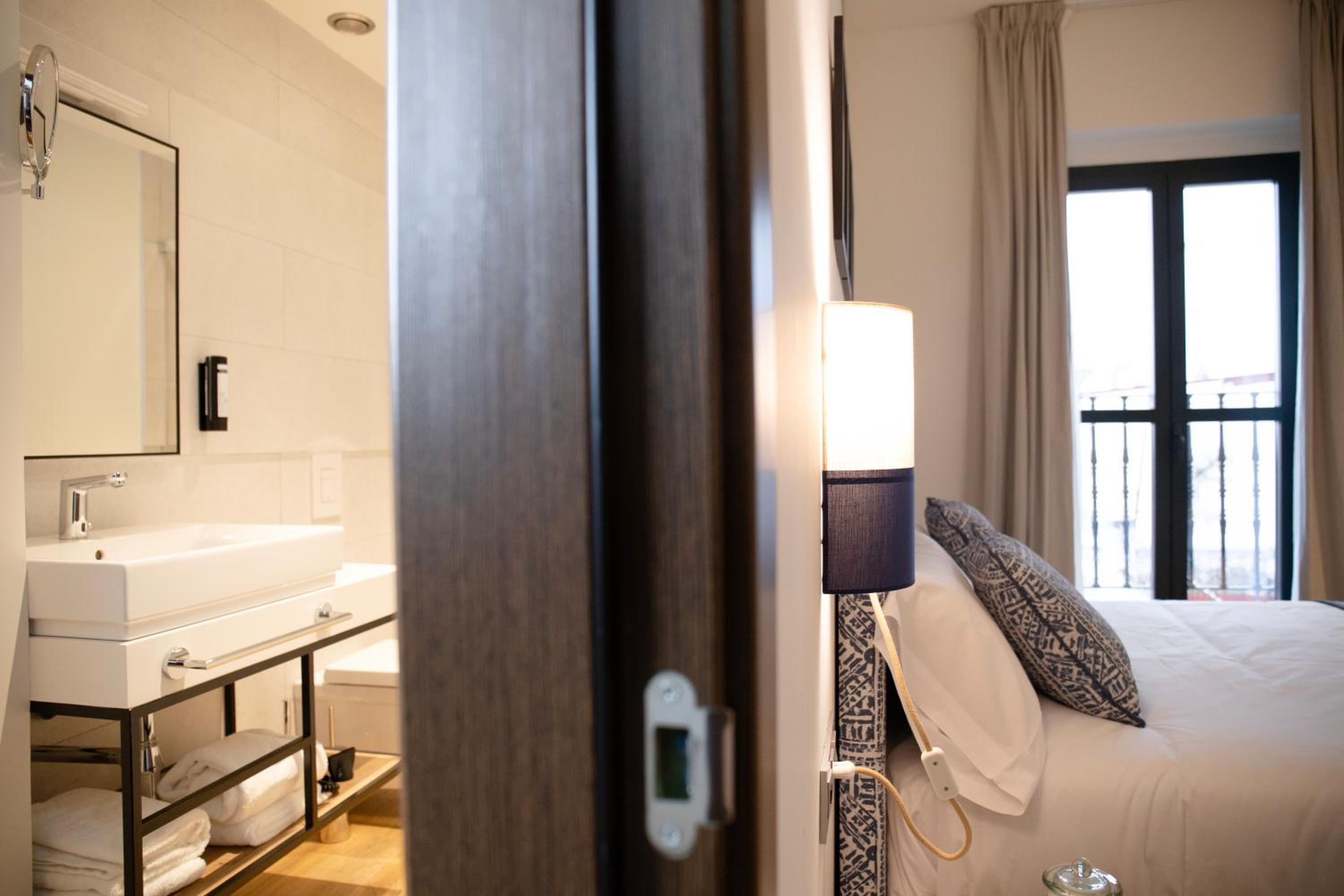 Superior Apartment - Photo 13