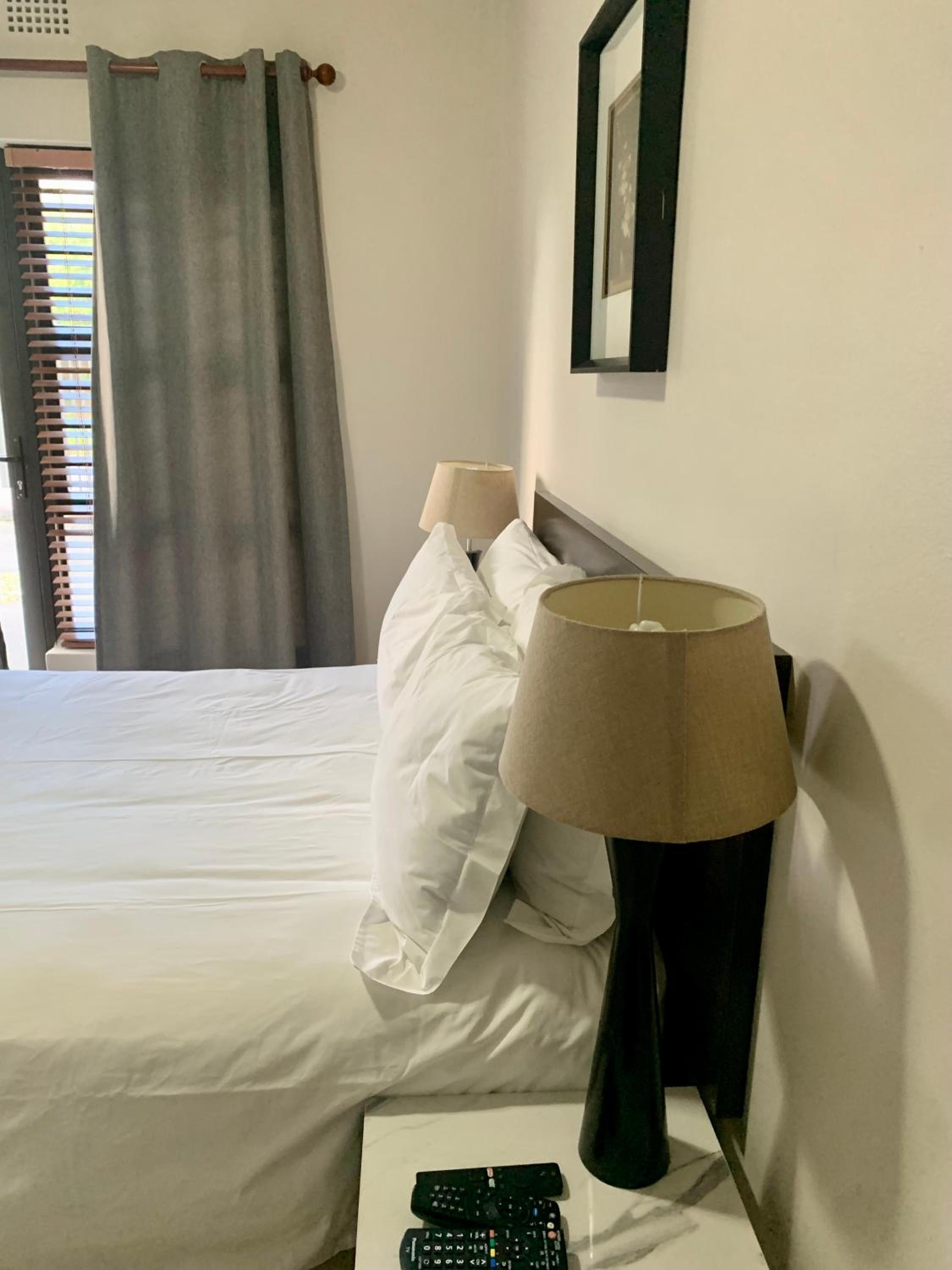 Standard Double Room - Photo 5