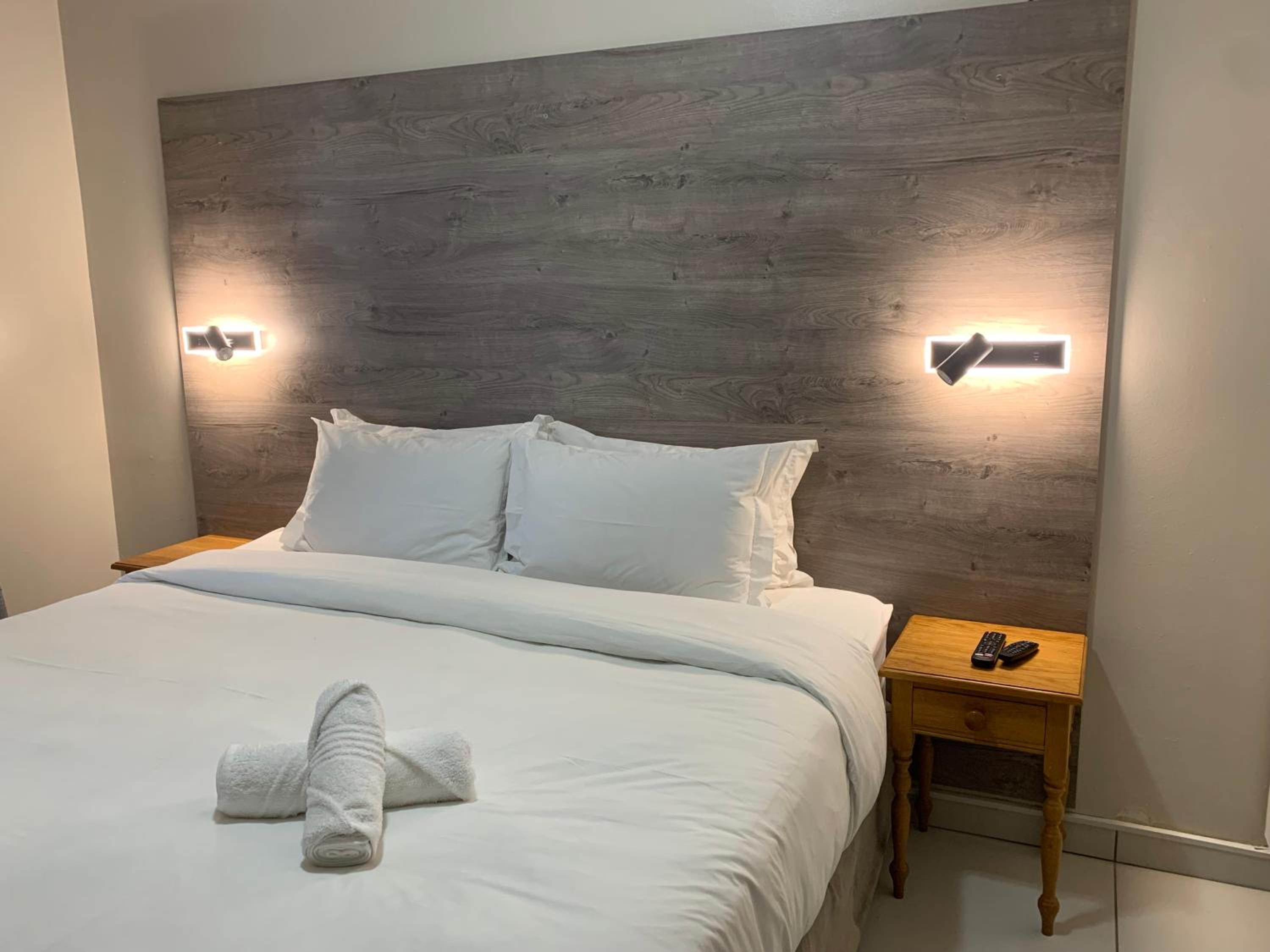 Standard Double Room - Photo 6