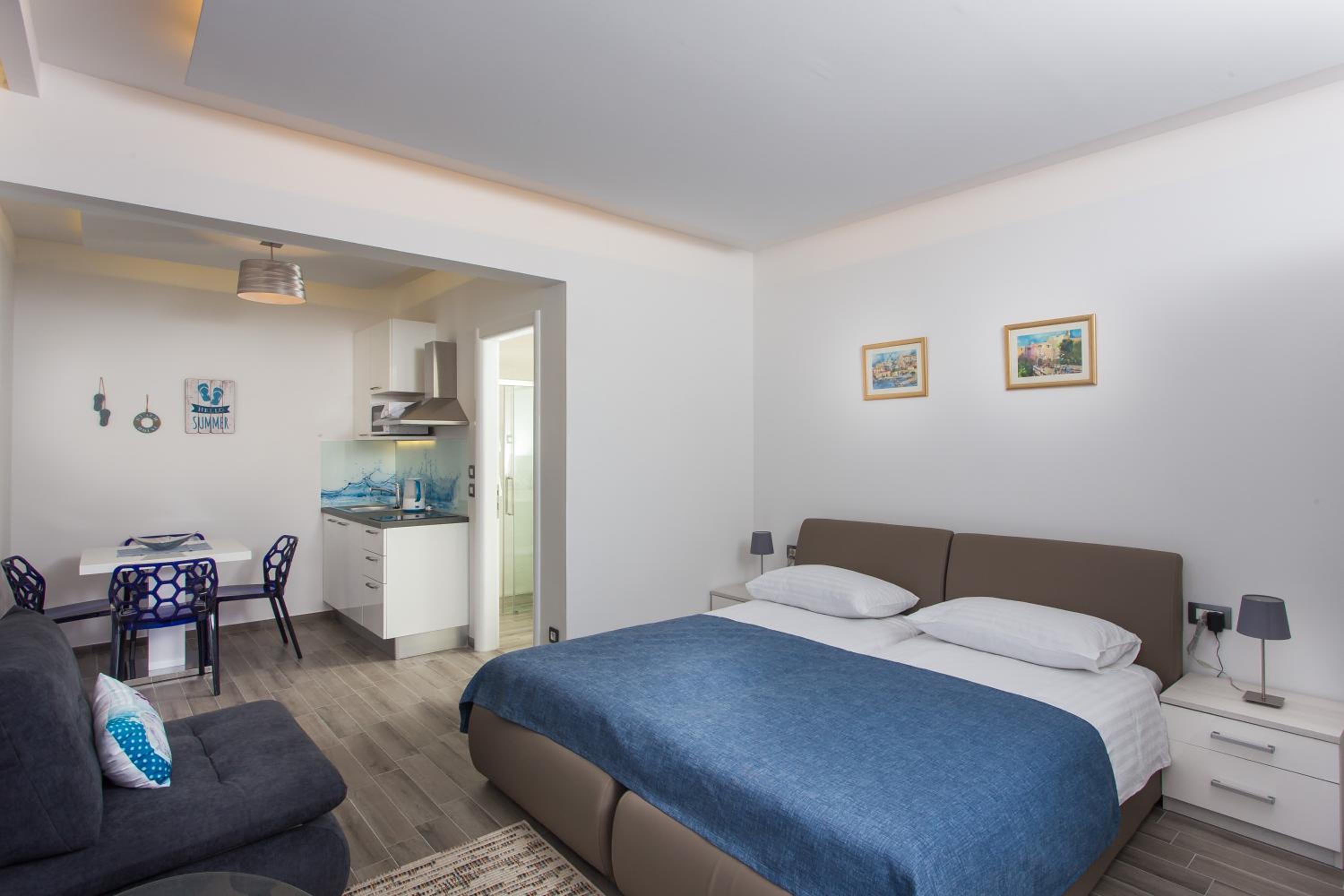 Superior Studio Apartment photo 1