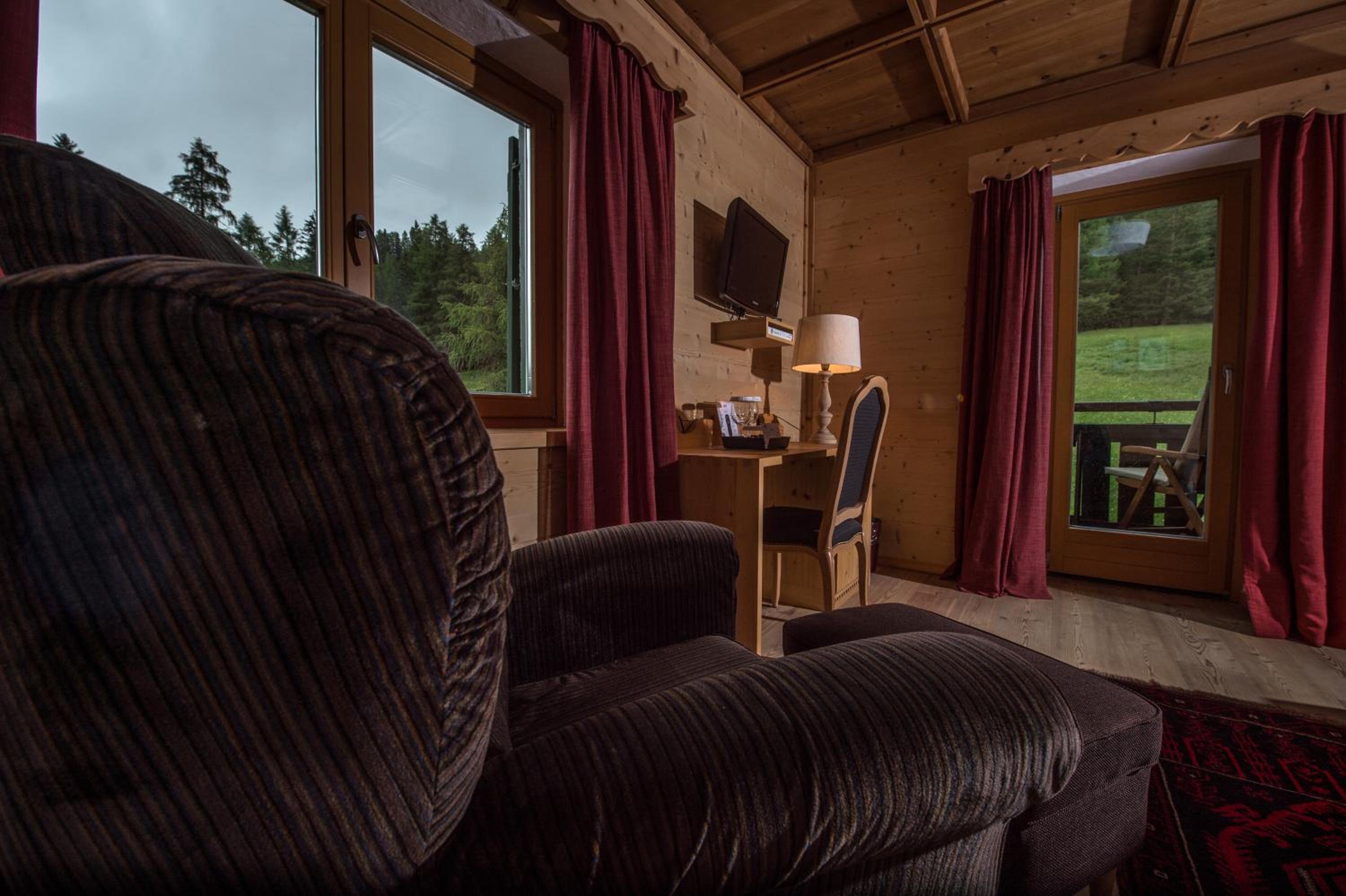 Standard Double or Twin Room - Photo 5