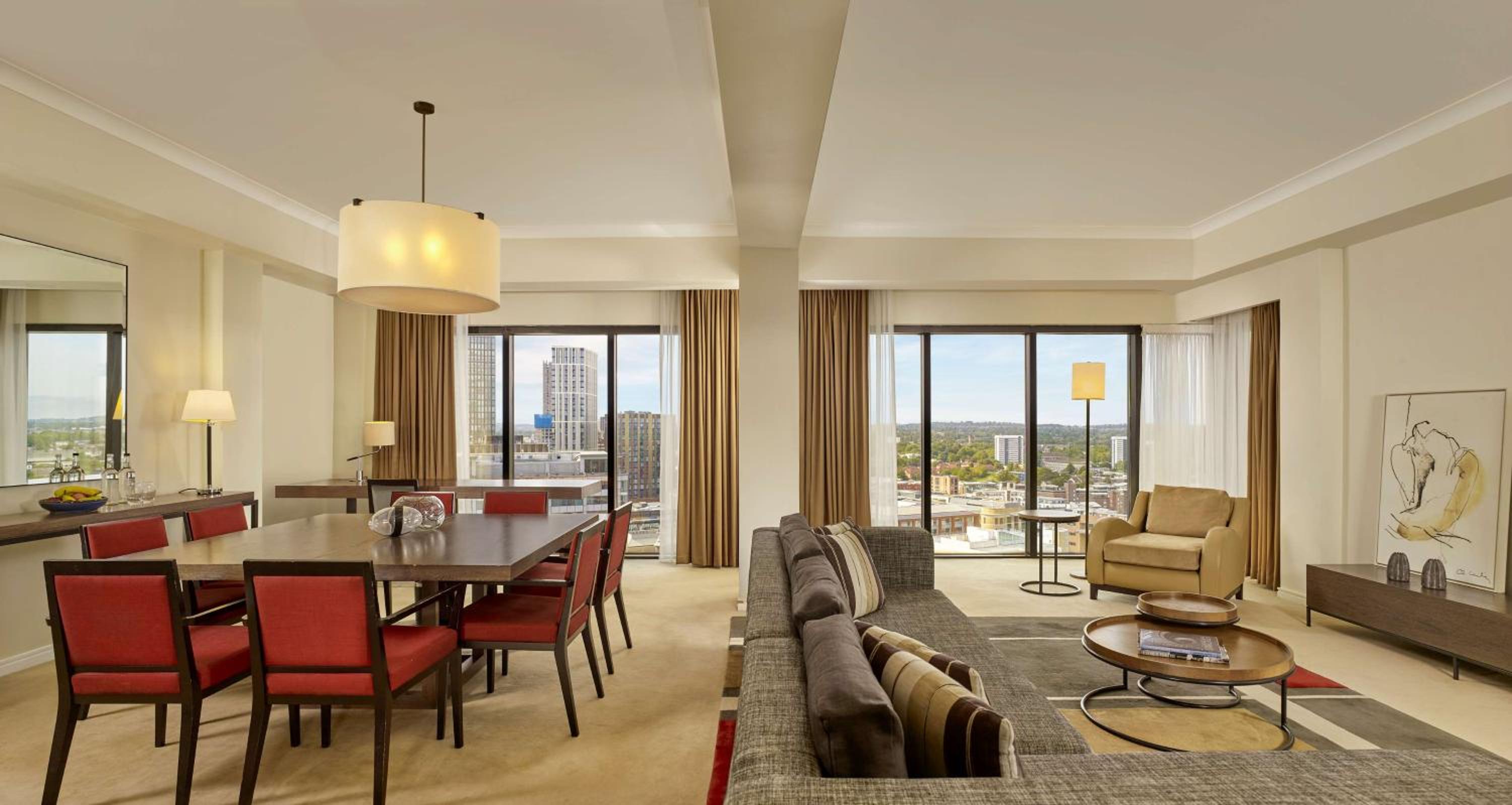 Executive Suite - Photo 8
