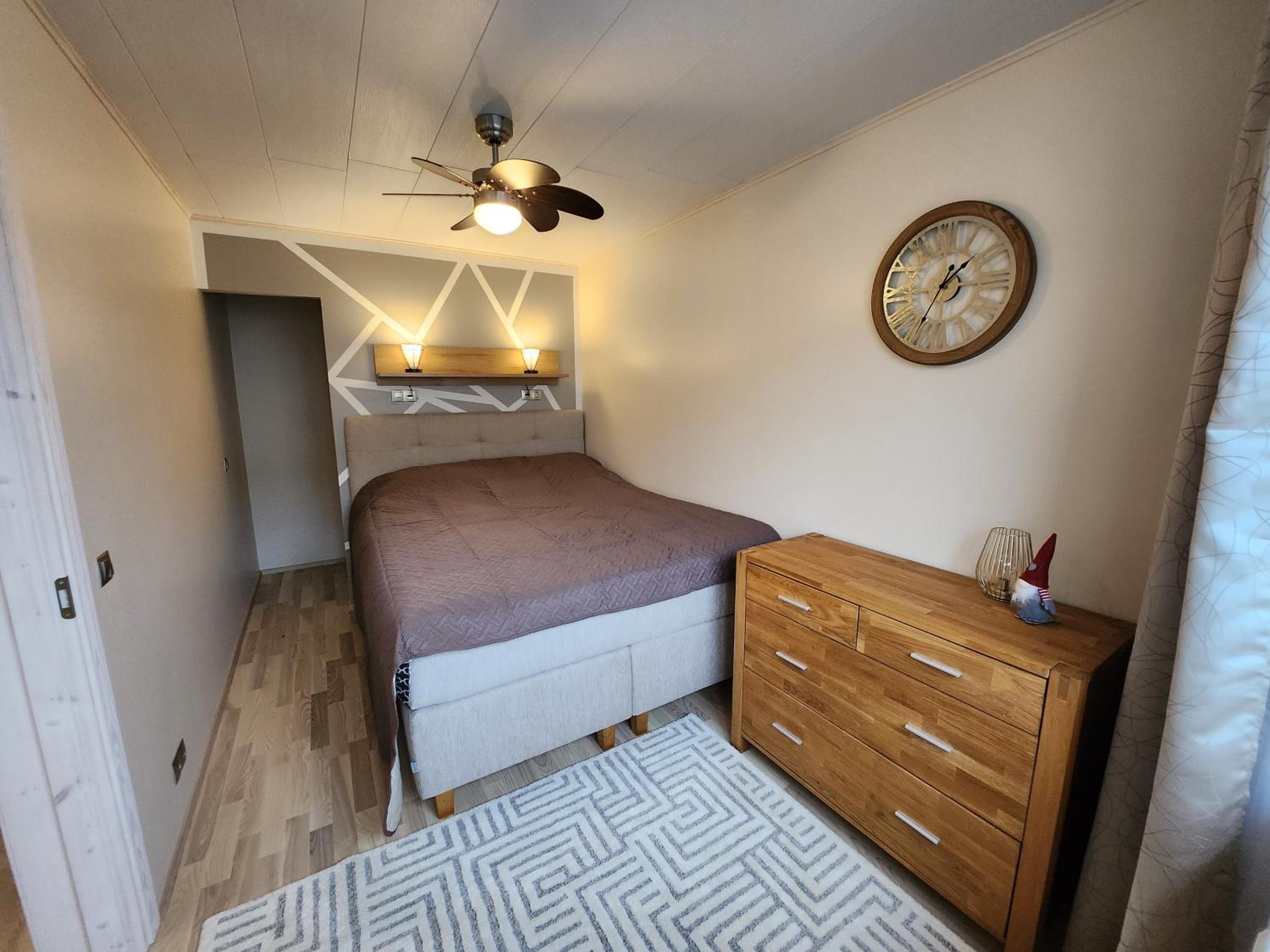 One-Bedroom Apartment - Photo 25