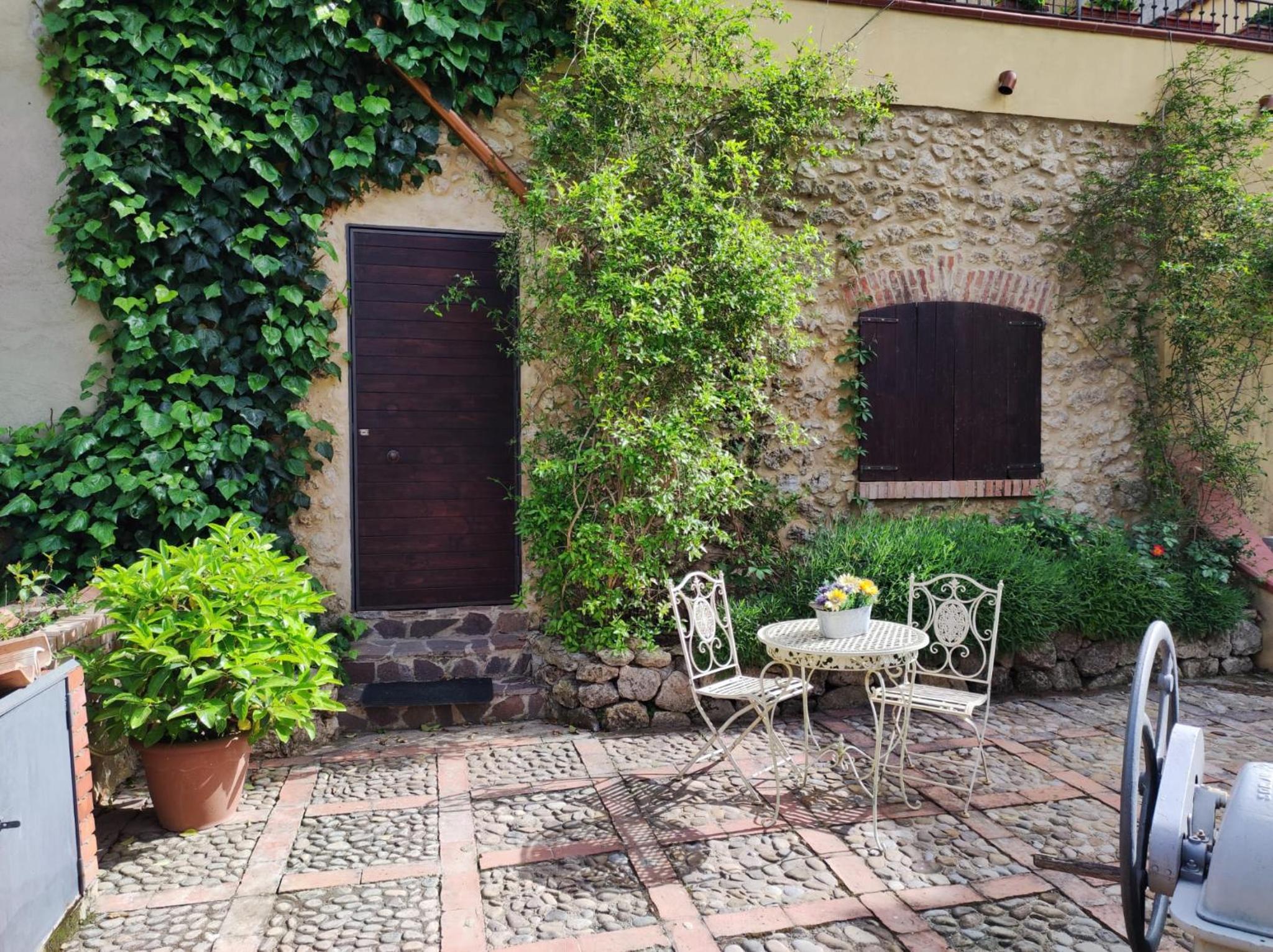 Apartment with Garden View - Photo 20