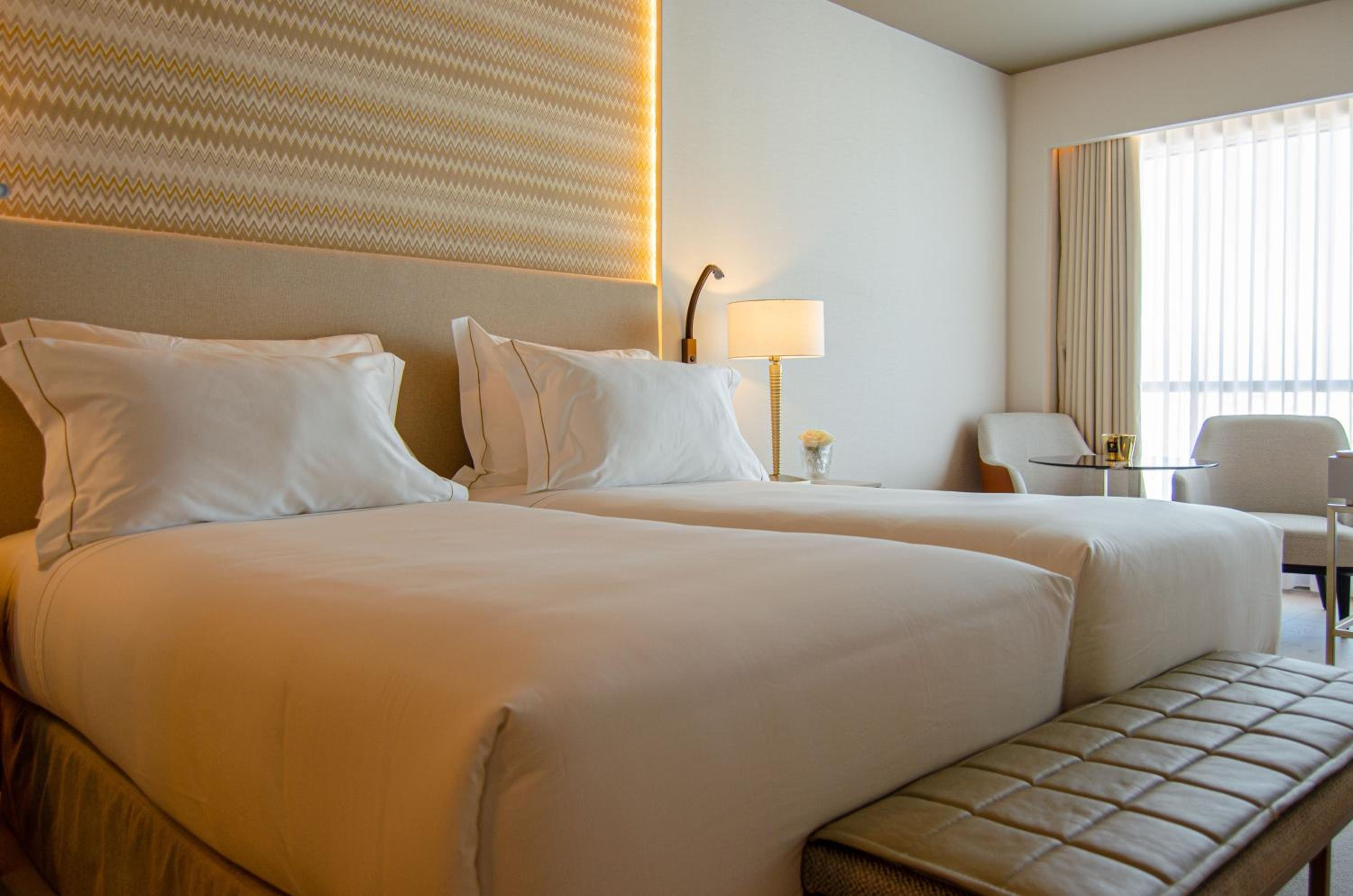 Premium Double or Twin Room - Photo 4