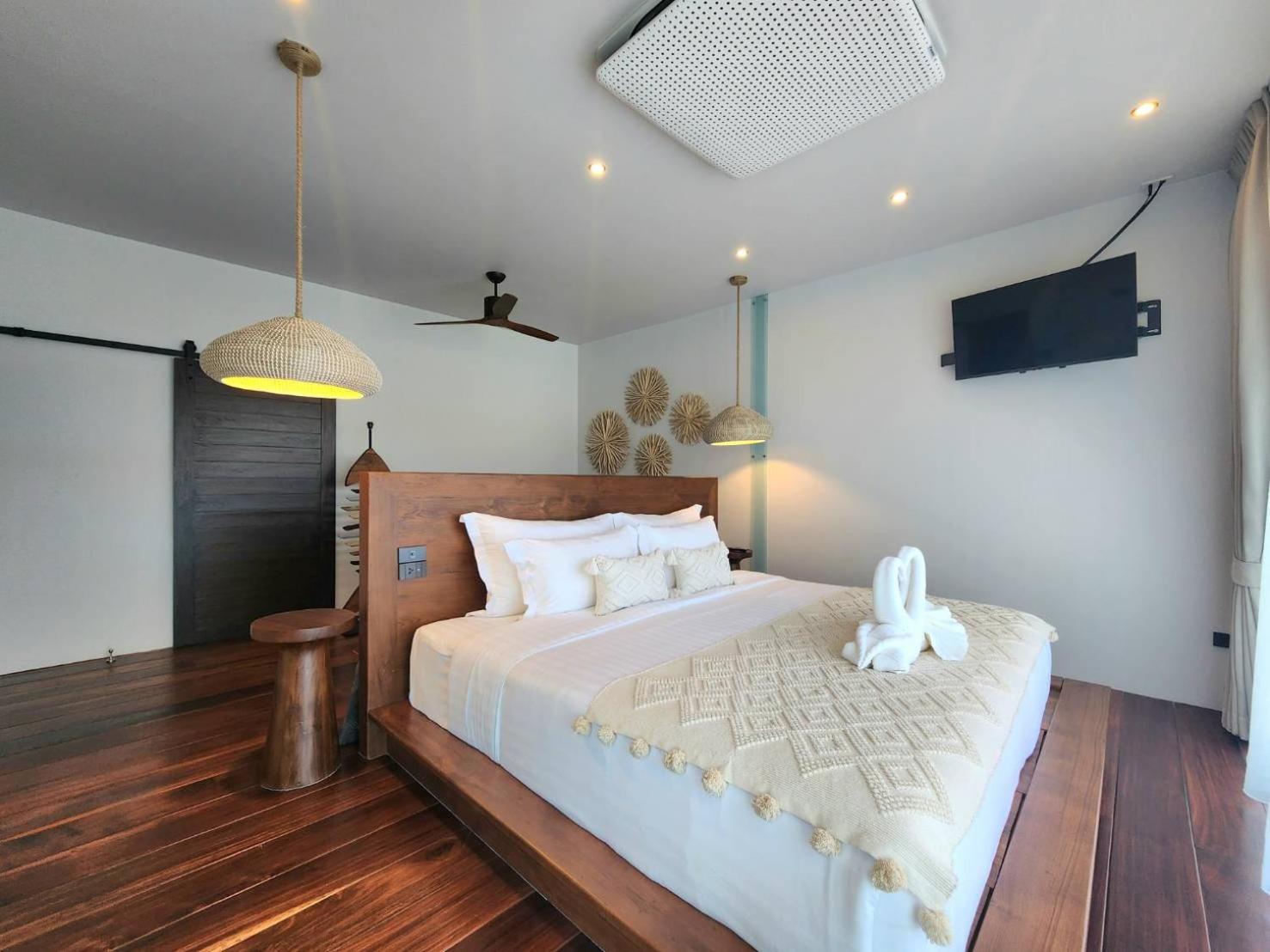 Villa with Private Pool photo 2
